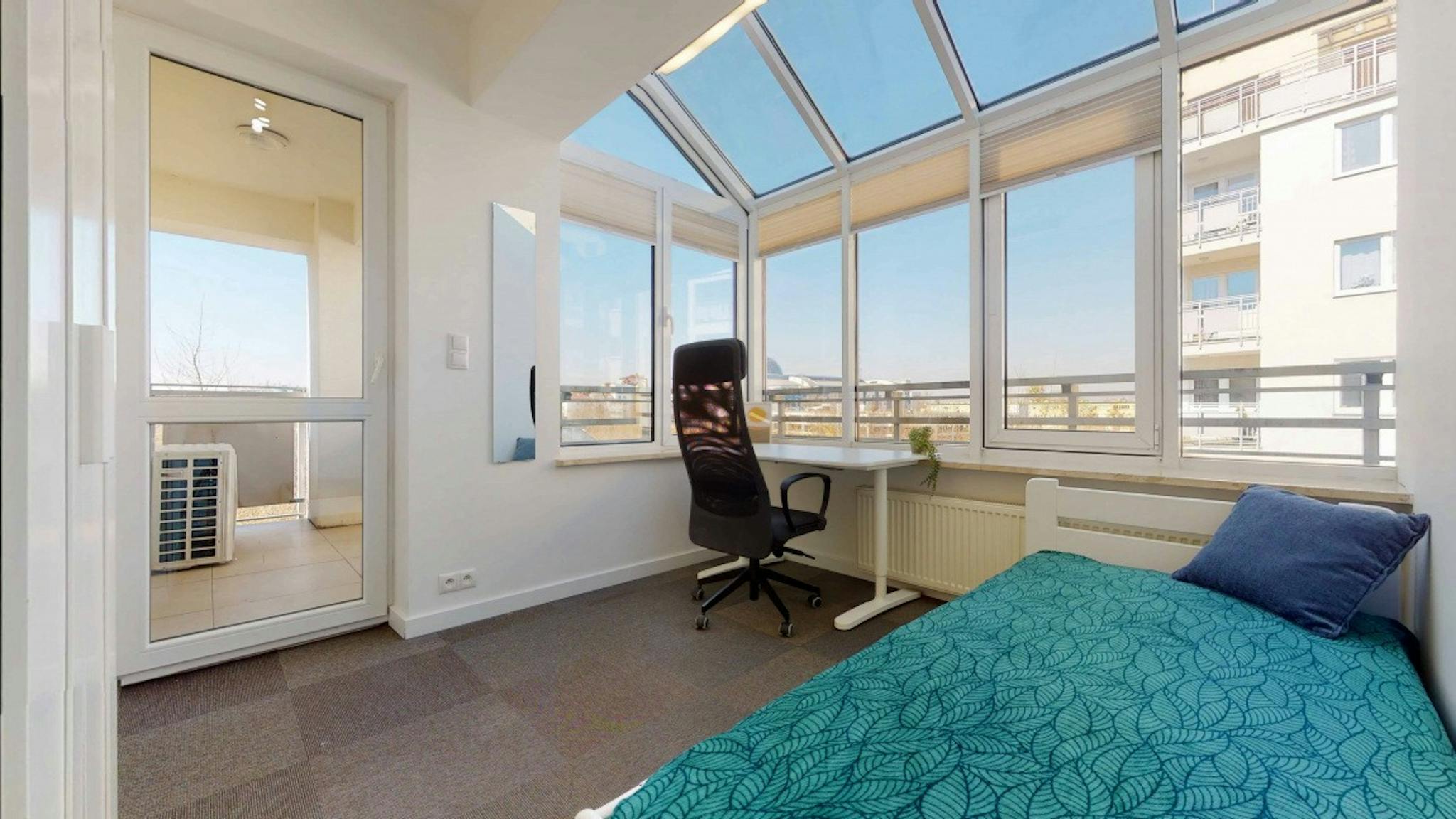 aleja Bohaterów Września, Warsaw preview