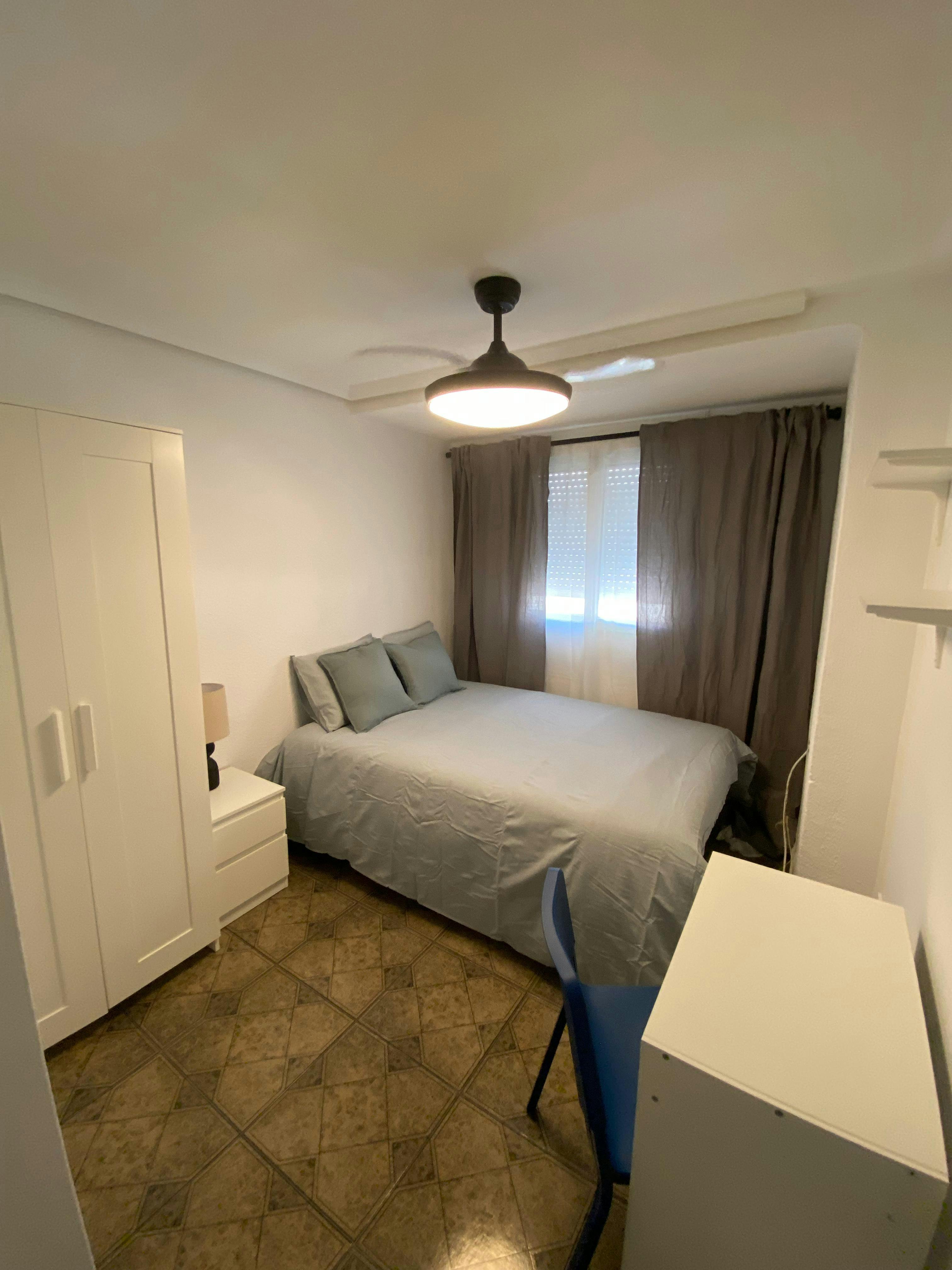 Single room Manises, 1 bed, 5m² — photo 4