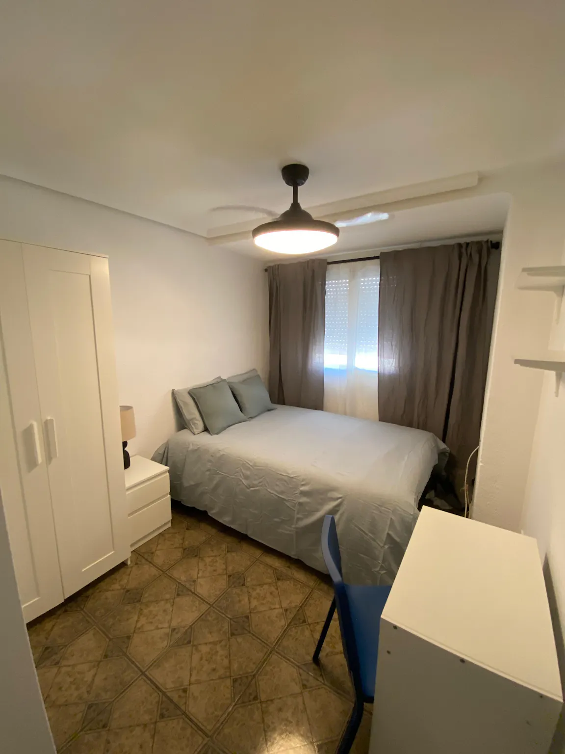 Carrer San Edesio, Manises preview