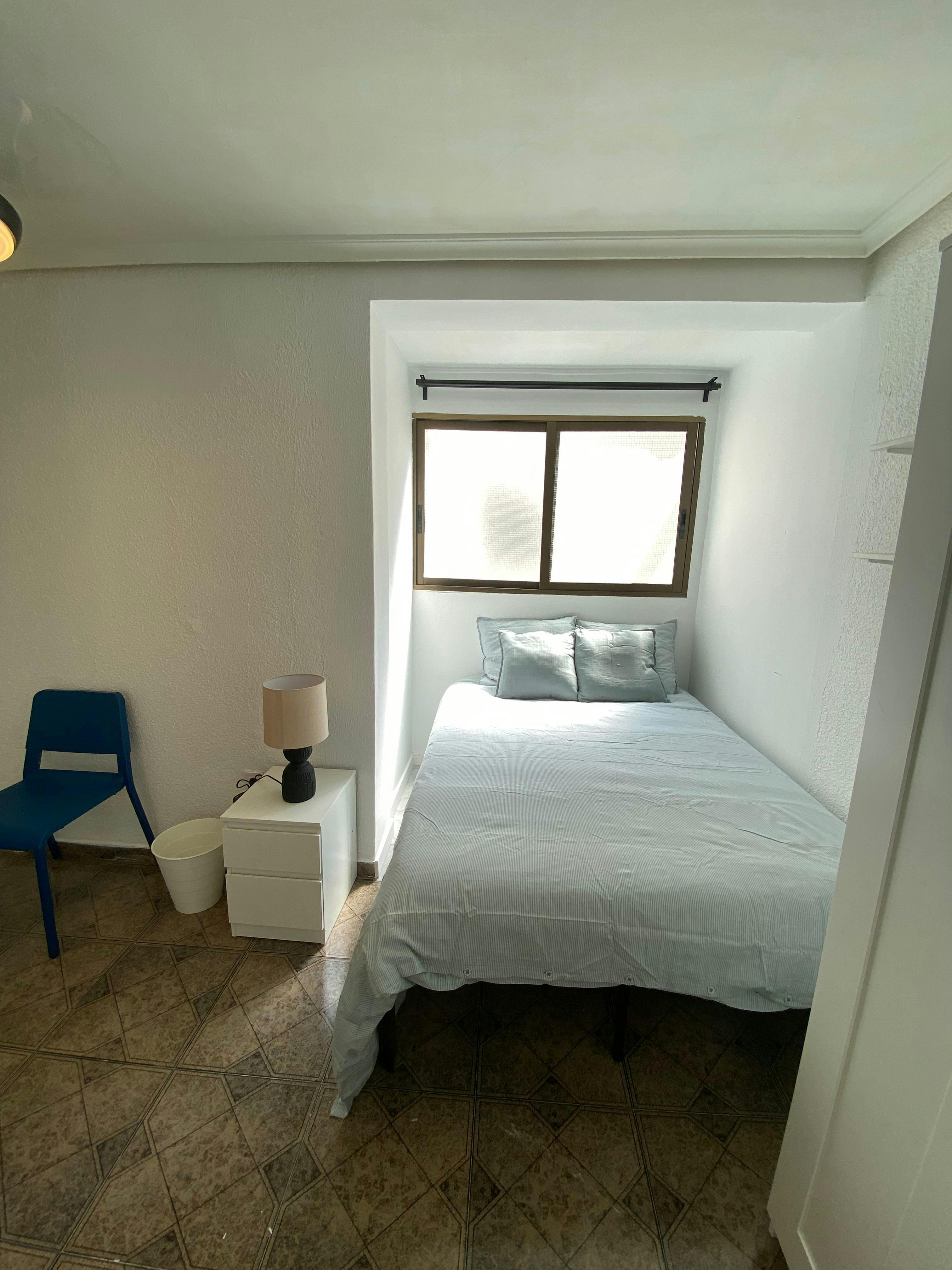 Carrer San Edesio, Manises preview