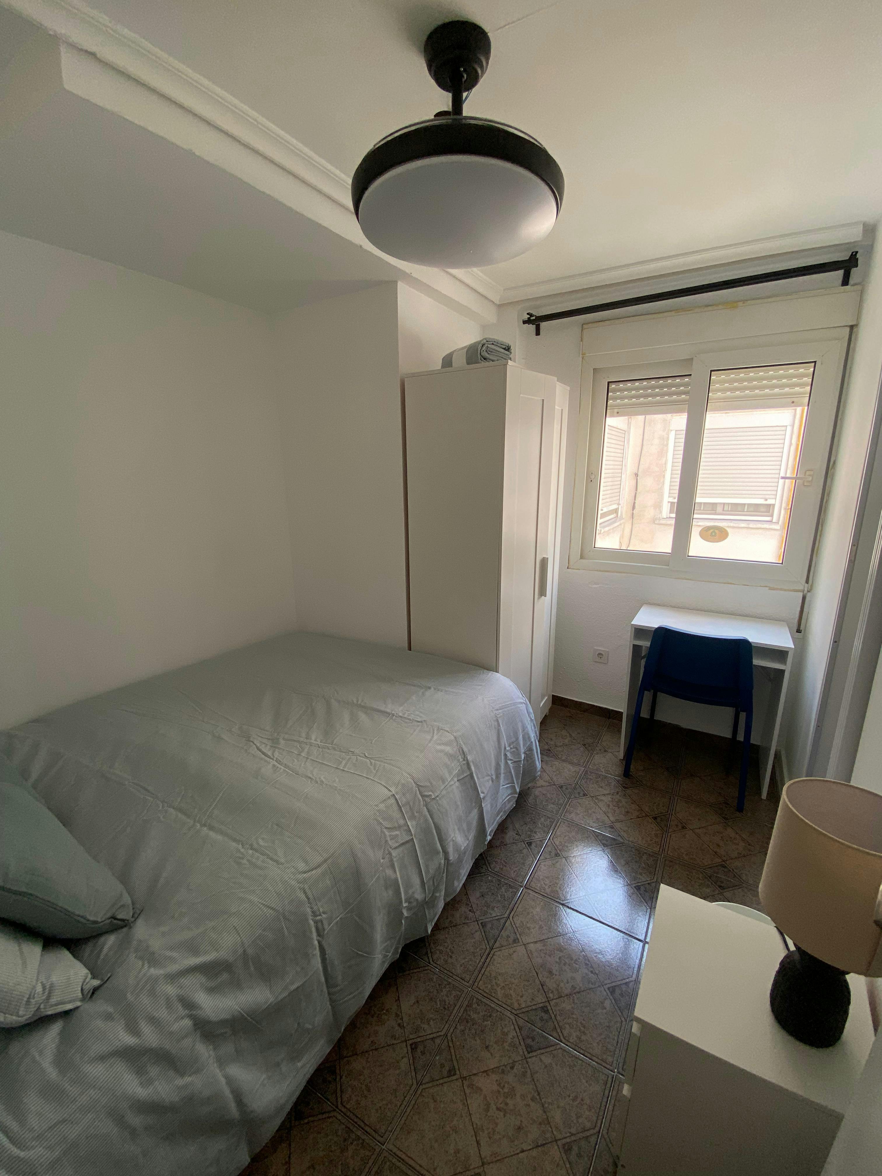 Carrer San Edesio, Manises preview