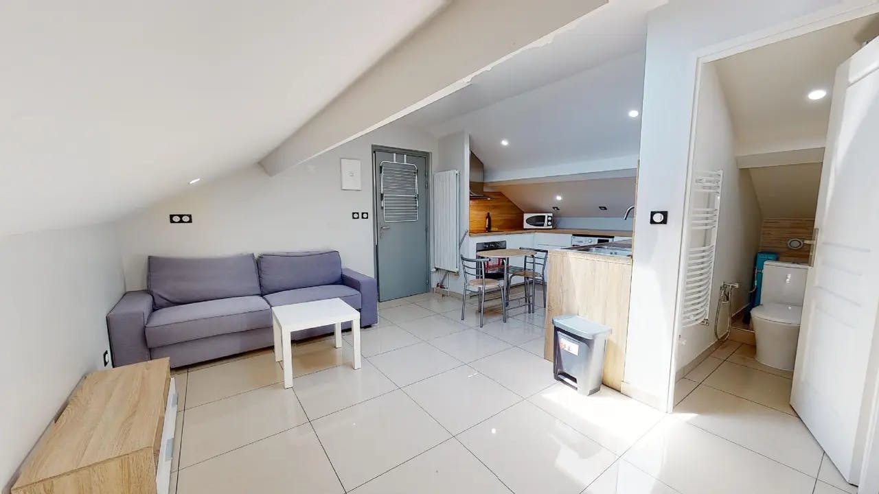 Garsonieră de închiriat pentru 879 EUR pe lună în Vénissieux, Avenue Viviani