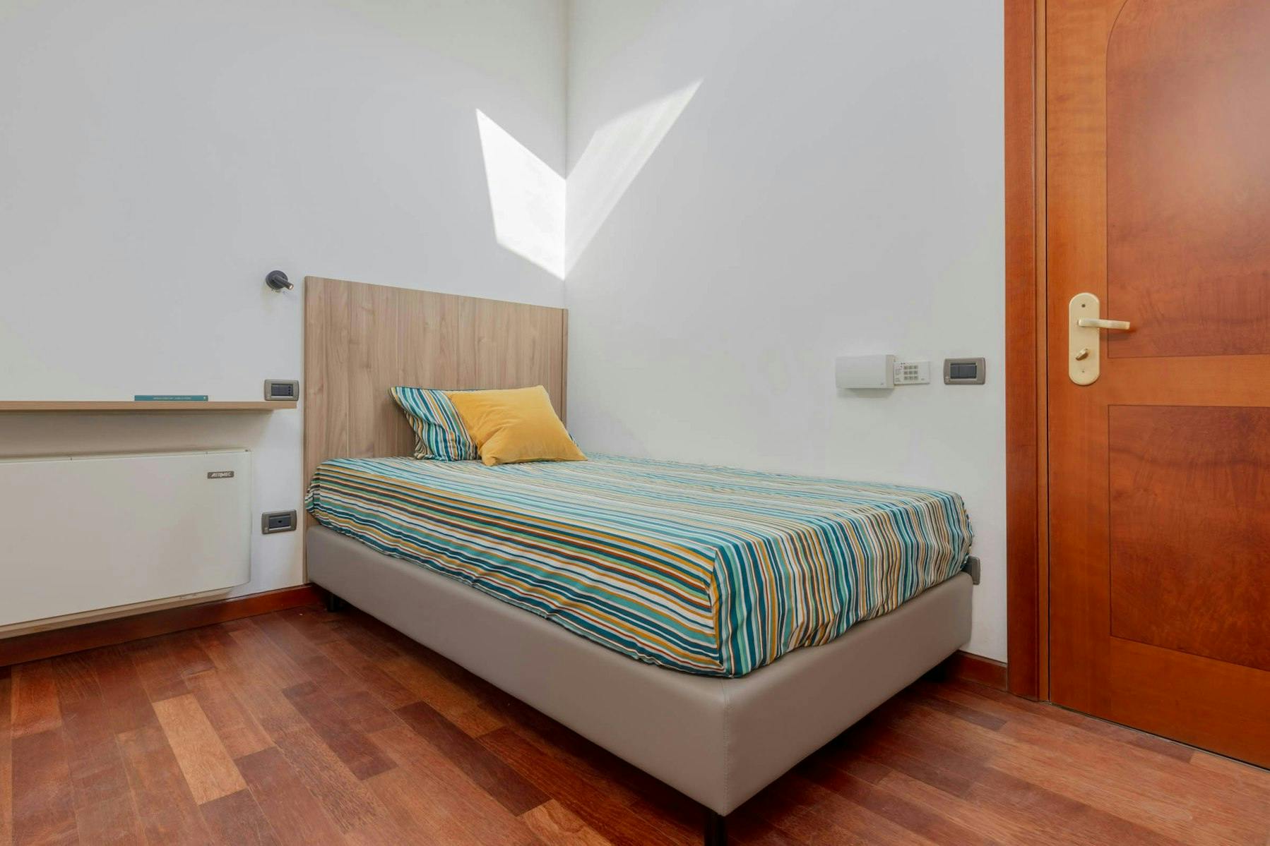 Отдельная комната сдается в аренду за 490 € в месяц в Ferrara, Via Correggiari