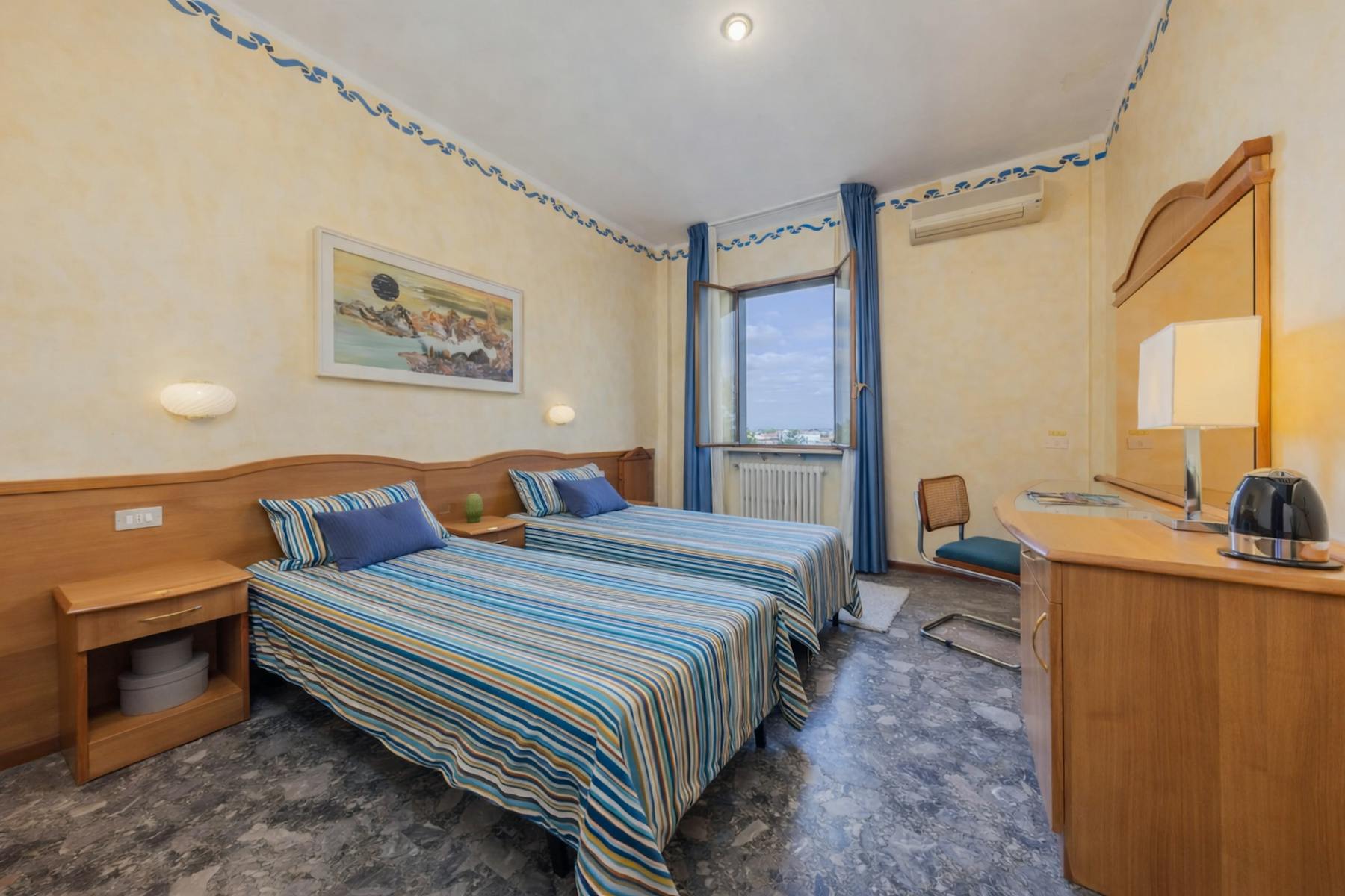 共用房间 正在以 €250 的月租出租，其位于 Novara, Corso Felice Cavallotti