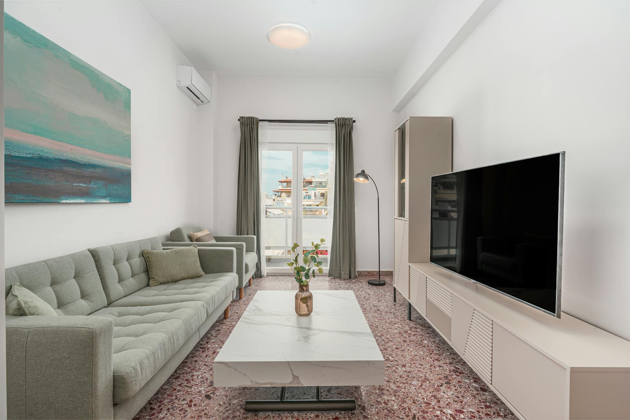 Distomou, Pireas preview