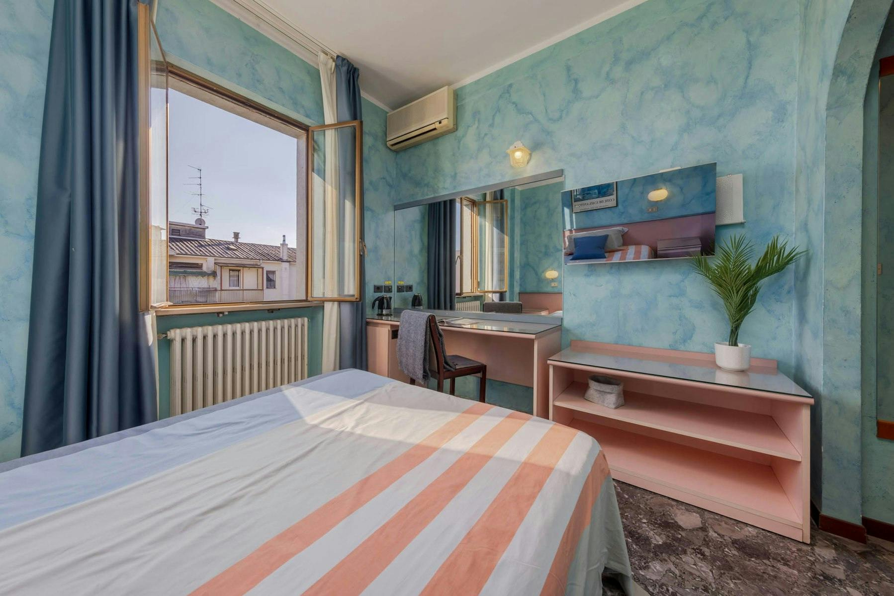 Private room for rent for €450 per month in Novara, Corso Felice Cavallotti