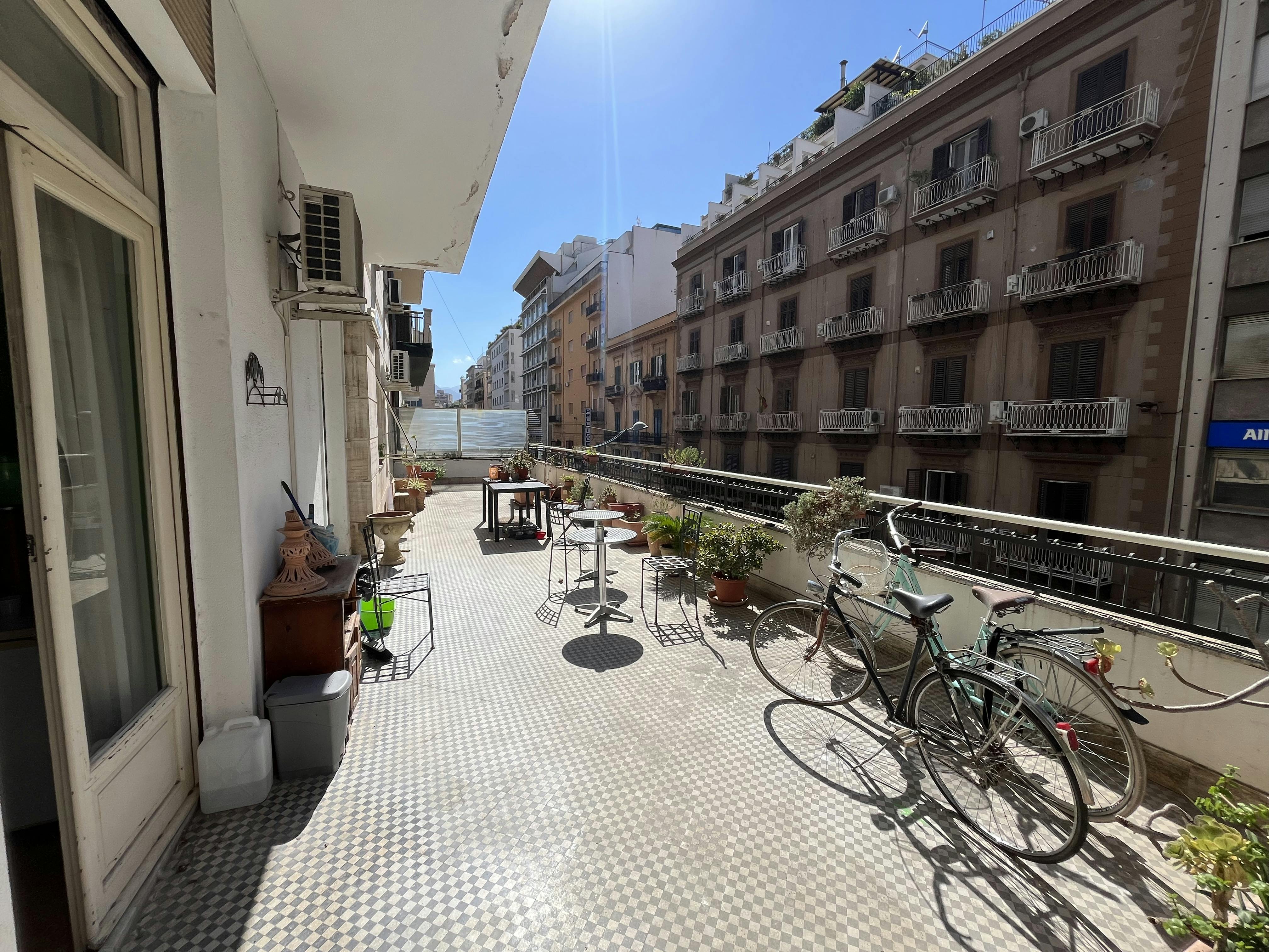 Отдельная комната сдается в аренду за 600 € в месяц в Palermo, Via Mariano Stabile