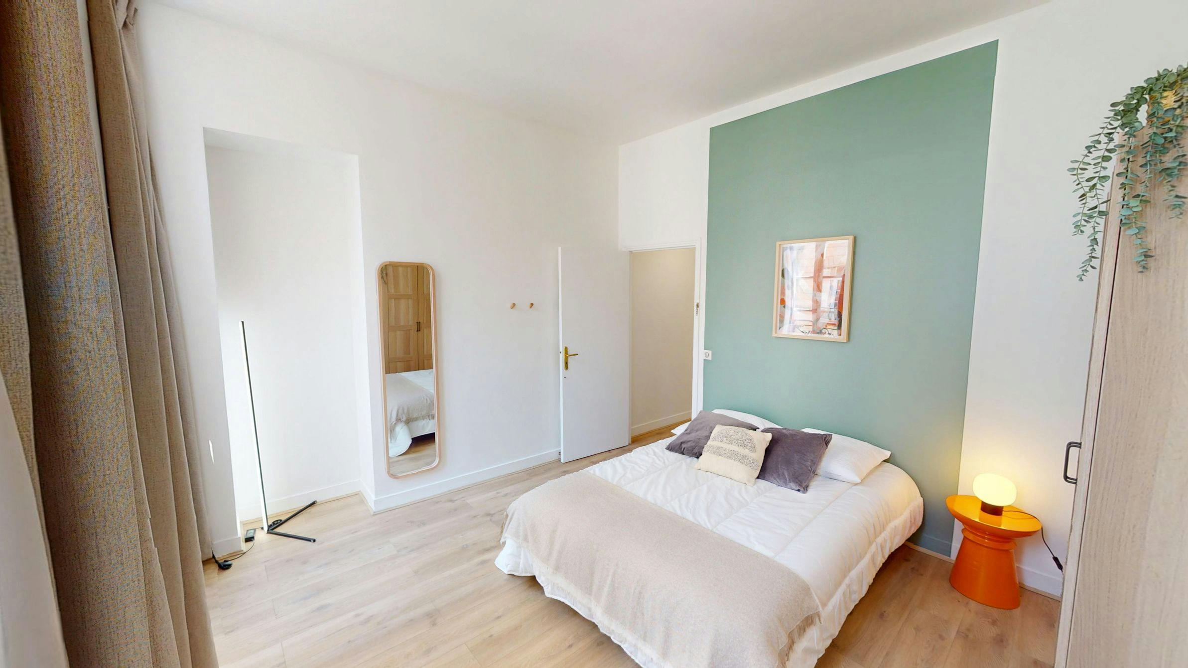 Private room for rent on Avenue de l'Opéra, Paris - Vue 3