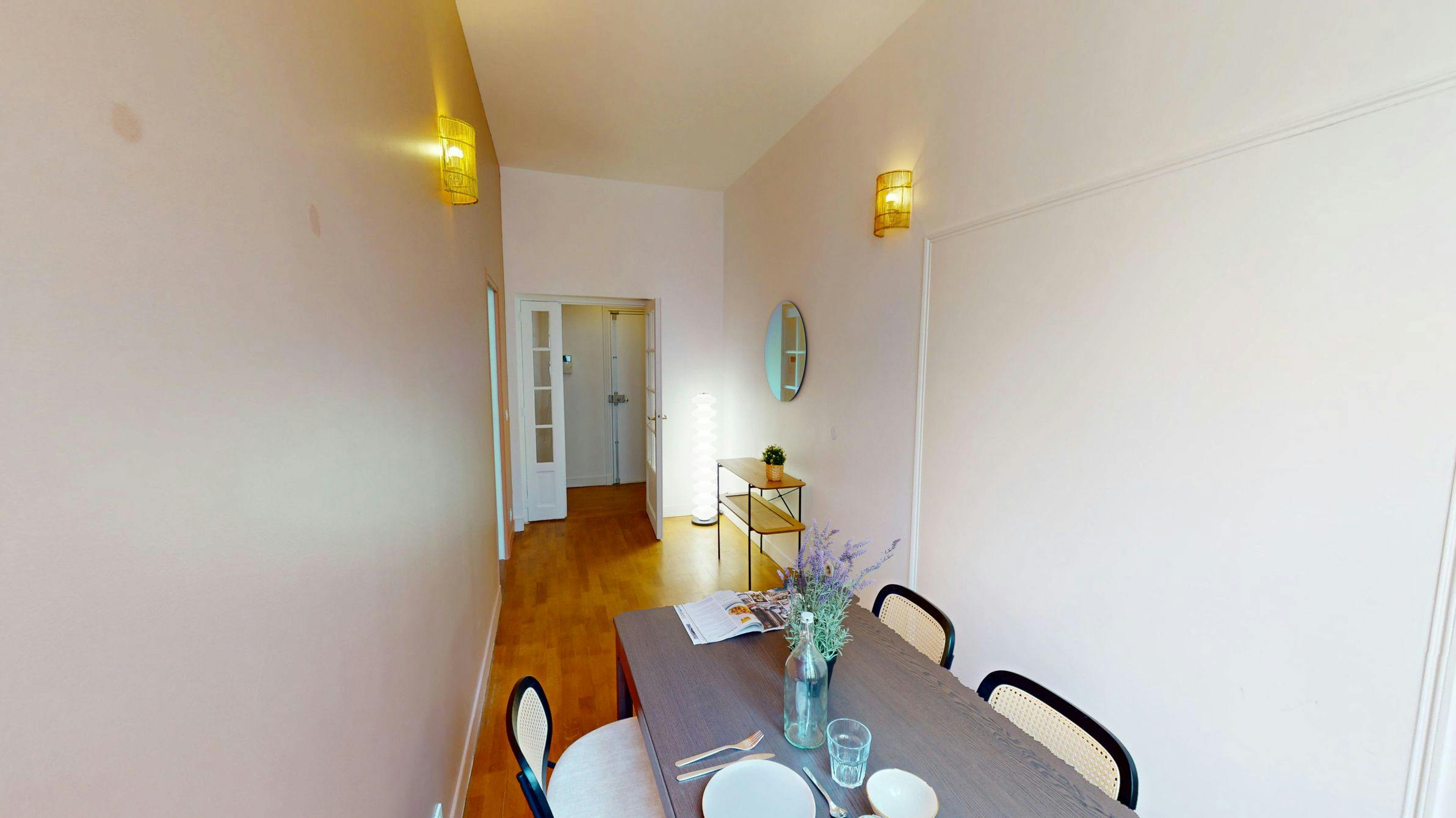 Private room for rent on Avenue de l'Opéra, Paris - Plus