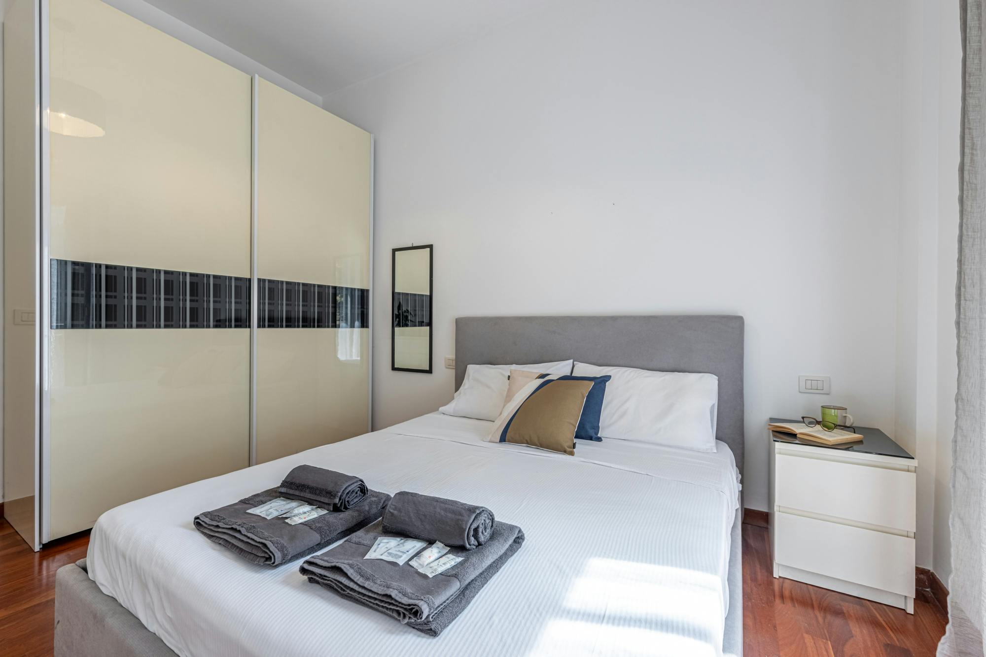 Apartment for rent for €1,600 per month in Milan, Via Conte Rosso
