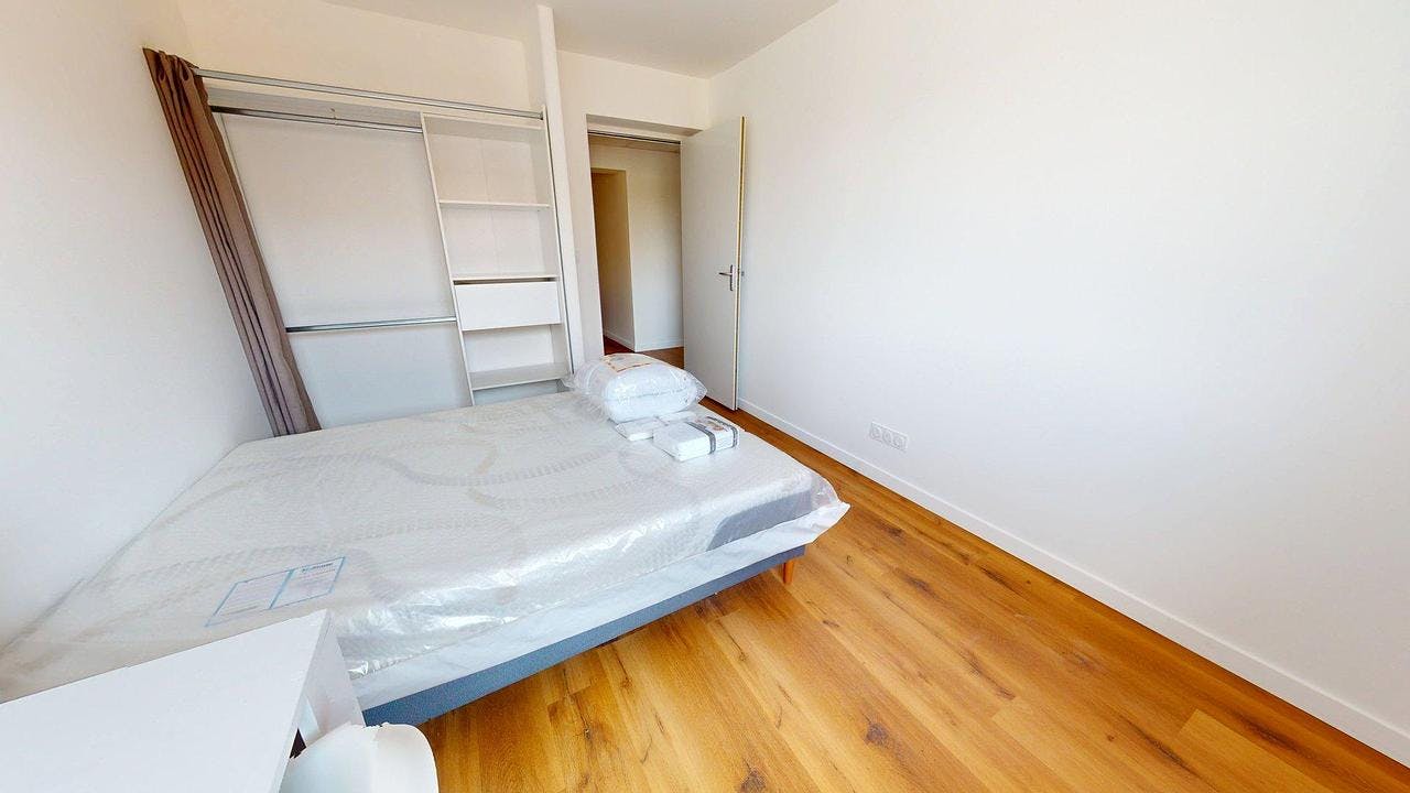Single room Saint-Priest, 1 bed, 11m² — photo 23