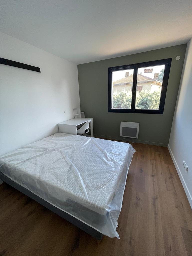 Single room Saint-Priest, 1 bed, 11m² — photo 9