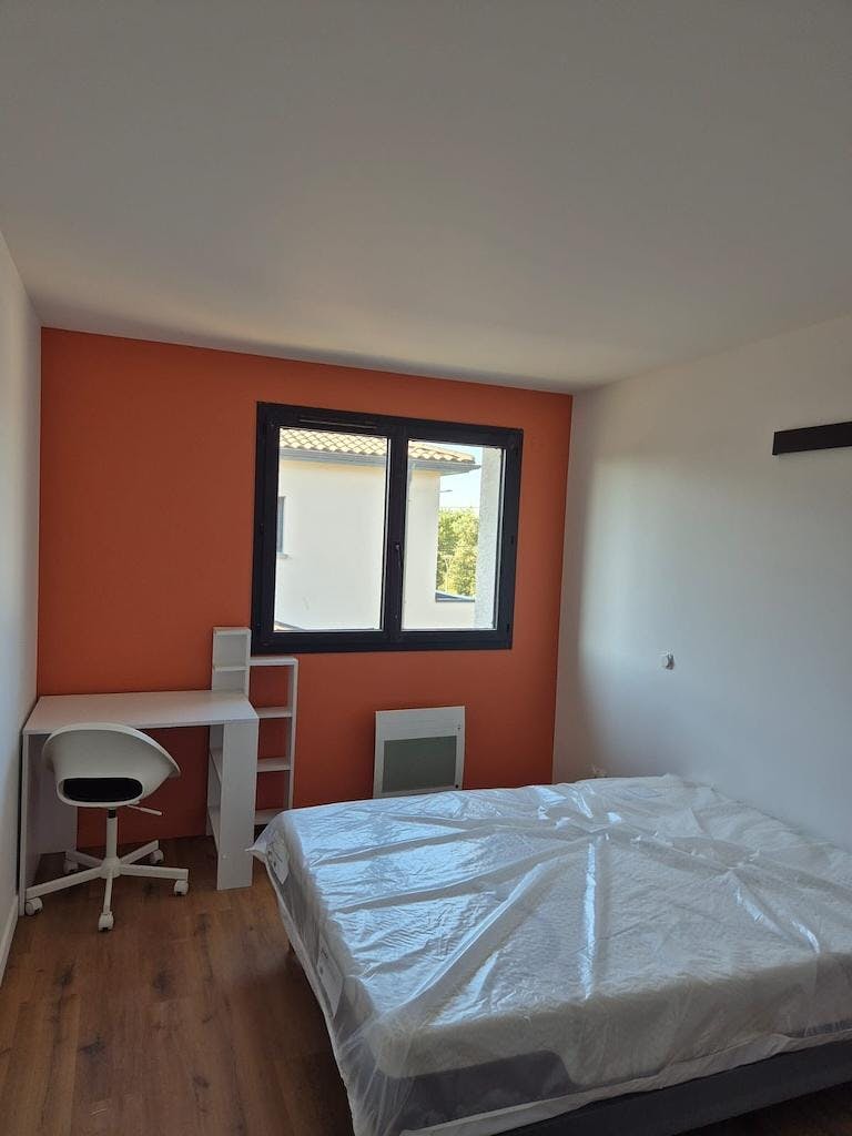 Single room Saint-Priest, 1 bed, 11m² — photo 6