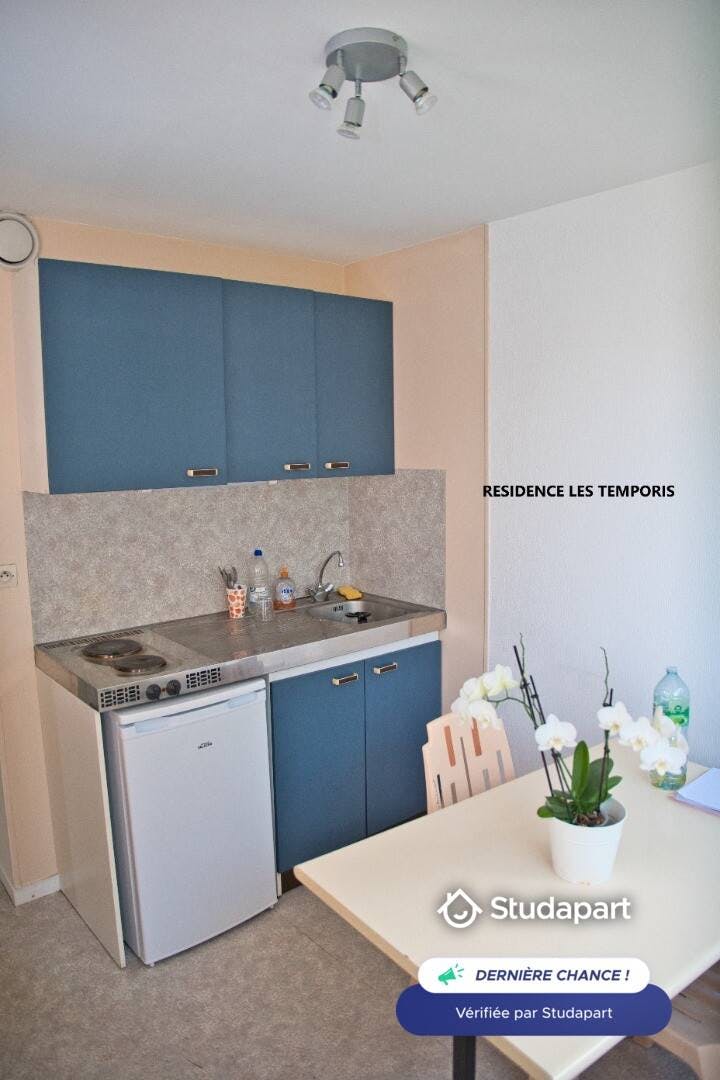 Mieszkanie do wynajęcia za 750 € miesięcznie w mieście Caen, Rue du Petit Clos Saint-Marc