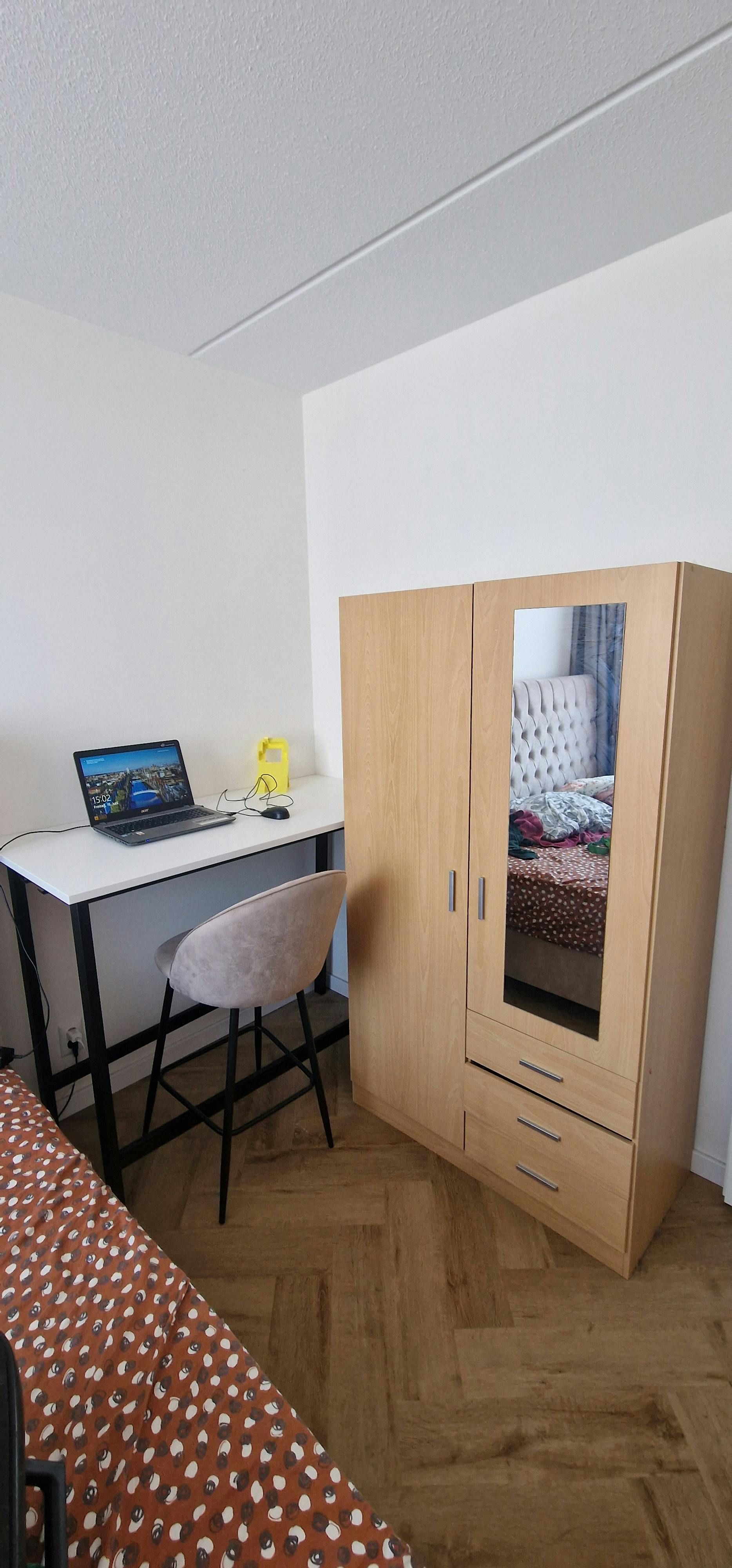 Отдельная комната сдается в аренду за 1 100 € в месяц в Spijkenisse, Klipper