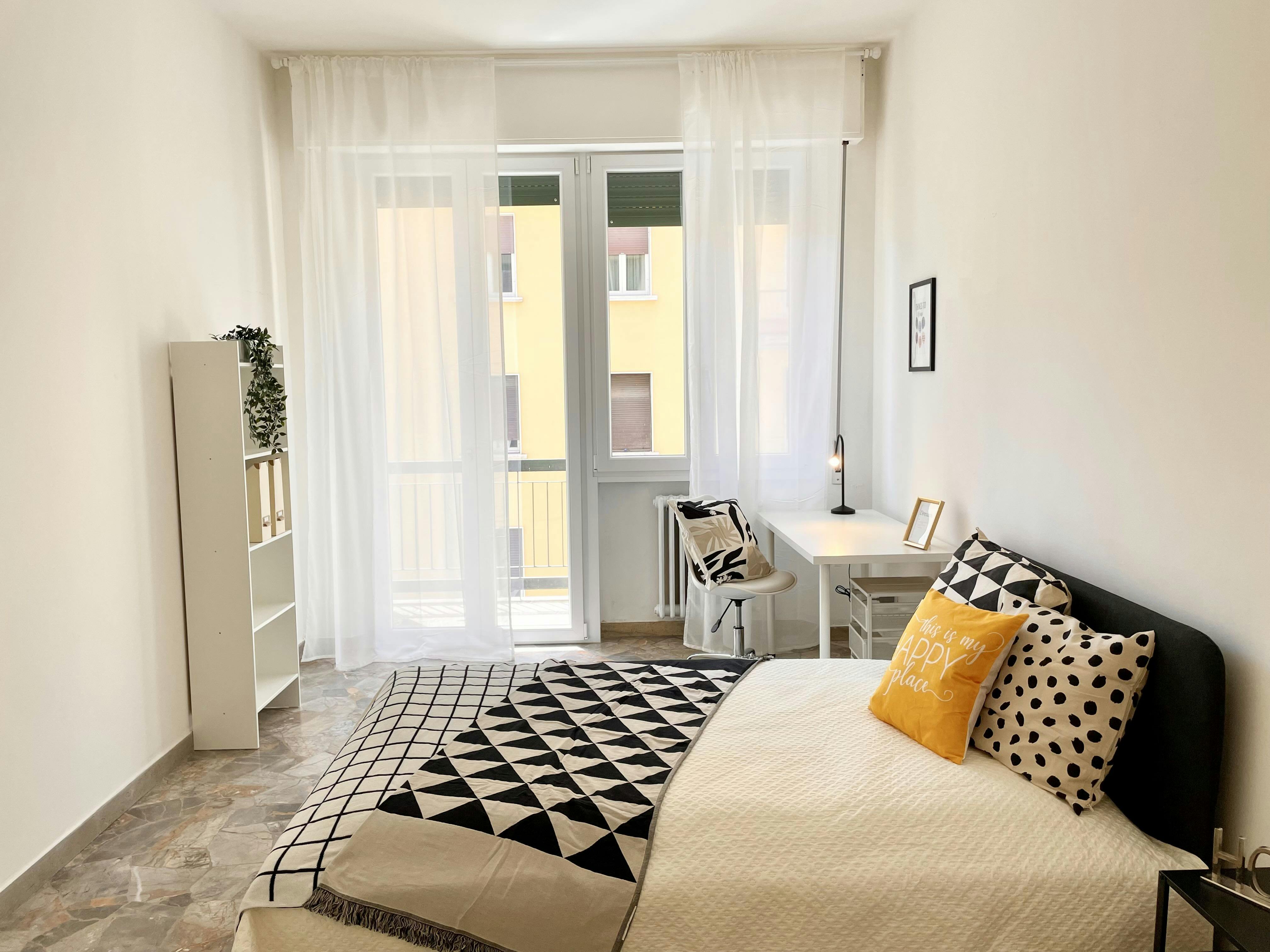 Private room for rent for €700 per month in Florence, Via Quintino Sella