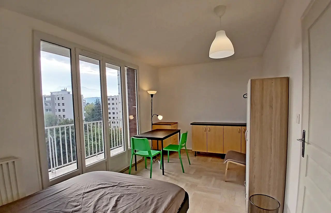 Rue Docteur Schweitzer, Grenoble preview
