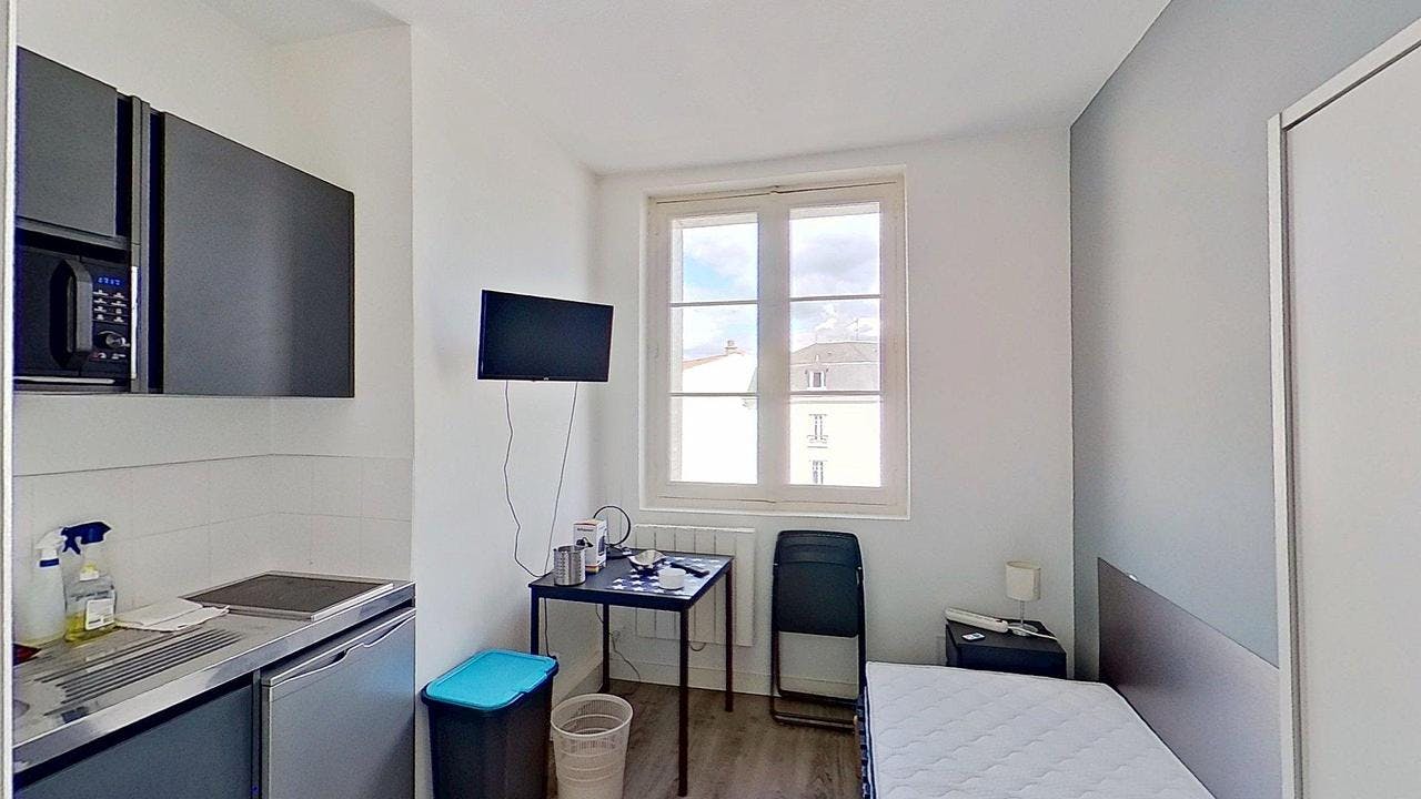 Habitación privada en alquiler por 350 € al mes en Poitiers, Place Jean de Berry