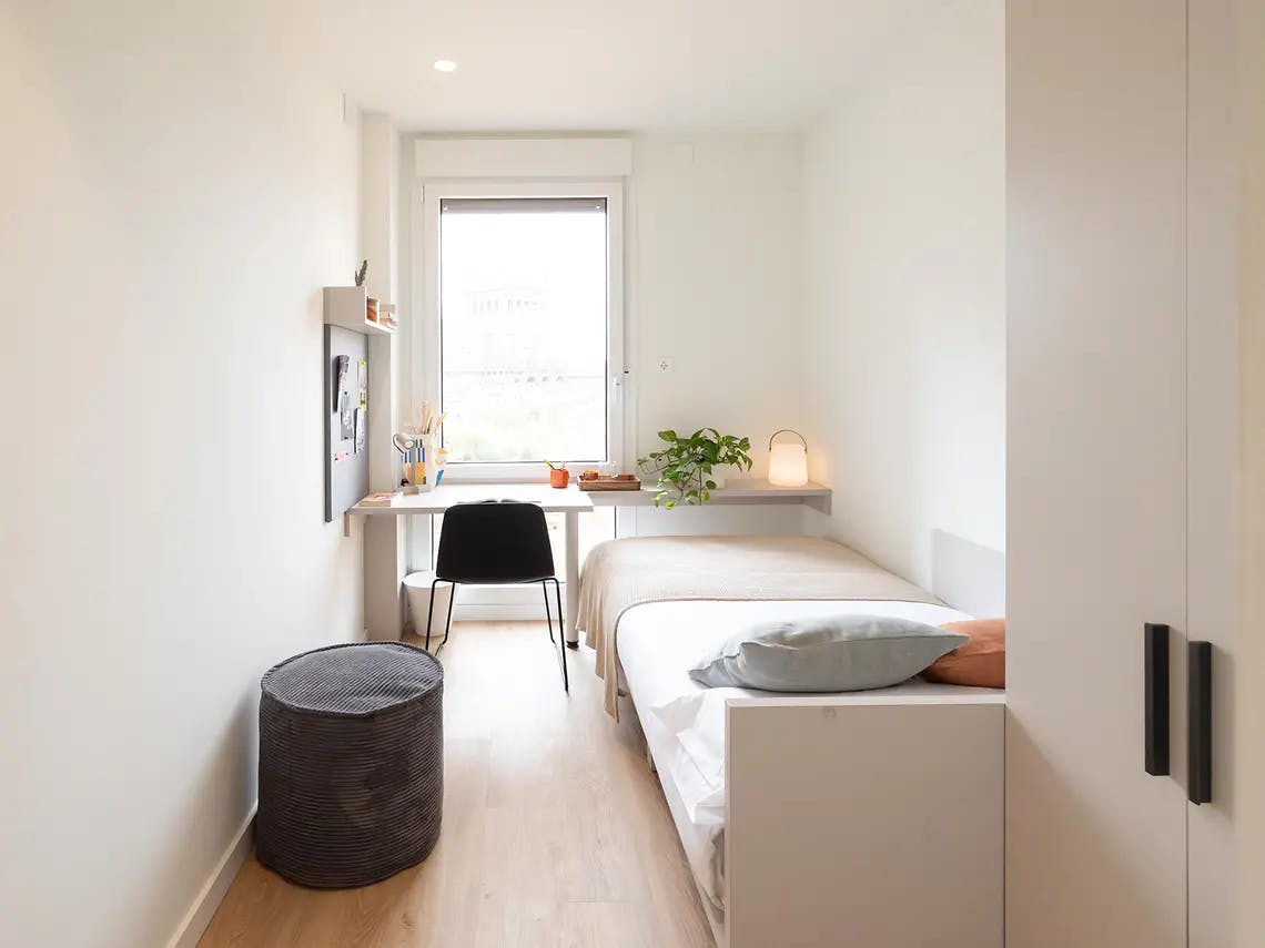 Private room for rent for €768 per month in Burjasot, Travesía Mariano Benlliure