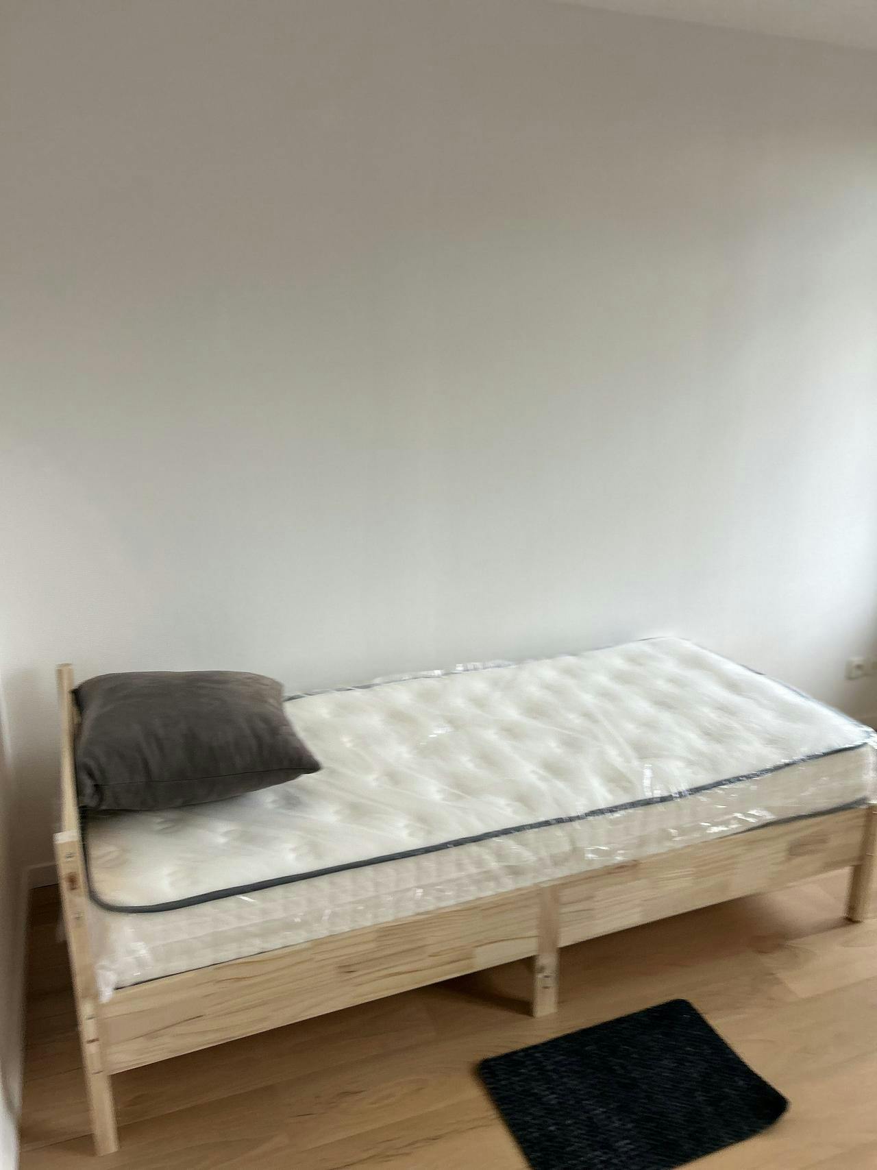 Single room Roubaix, 1 bed — photo 1