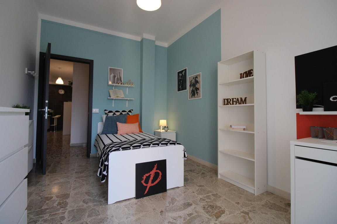 Single room Brescia, 1 bed, 13m² — photo 6