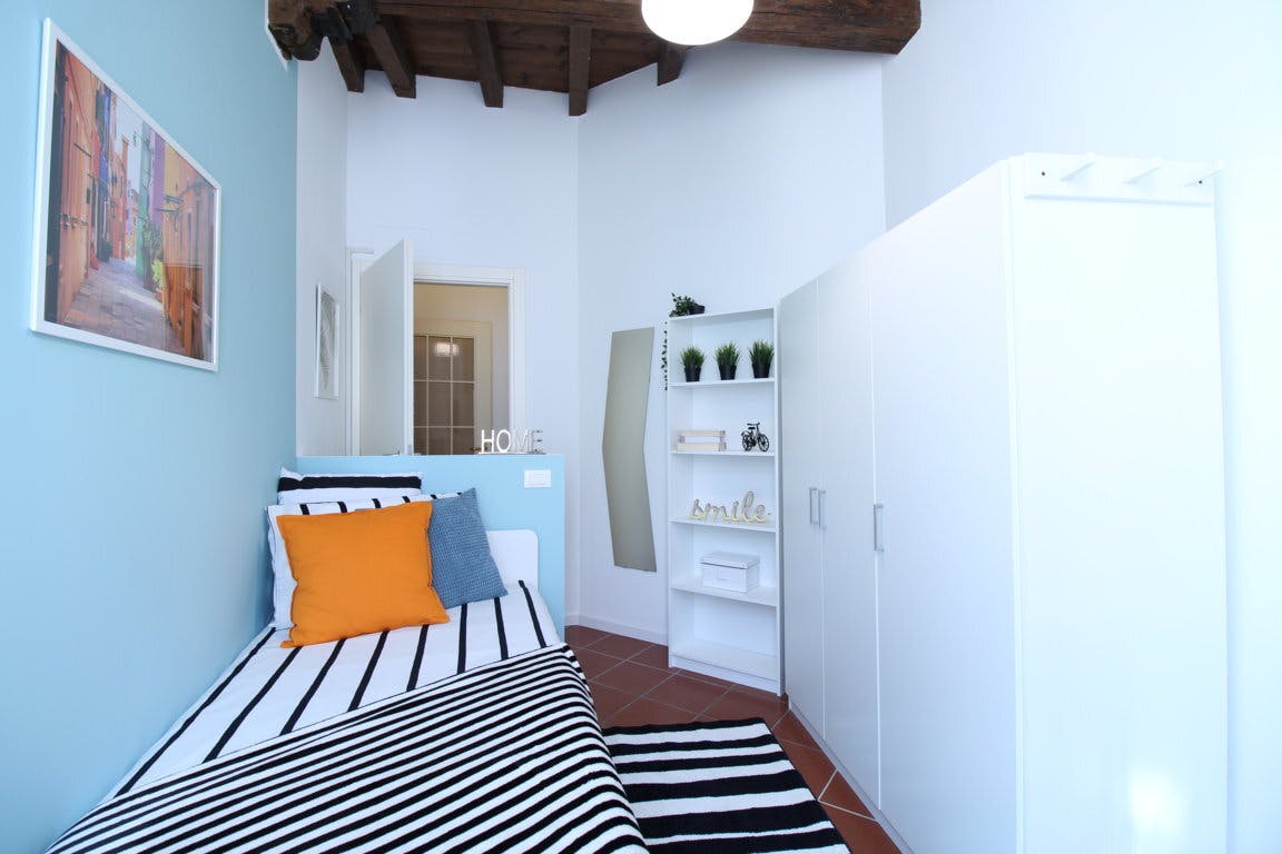 Private room for rent for €550 per month in Trieste, Via Trieste