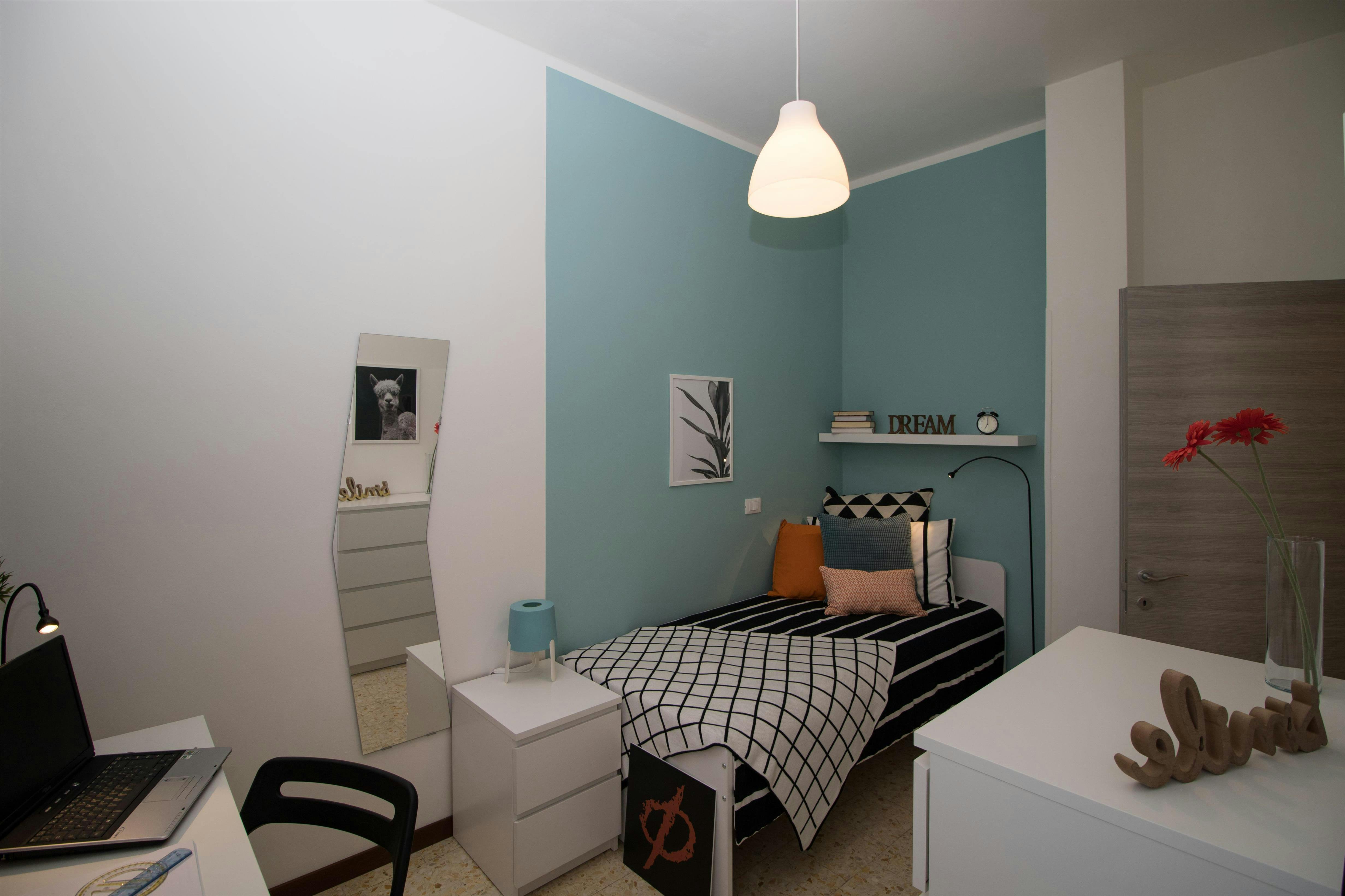 Single room Brescia, 1 bed, 9m² — photo 3