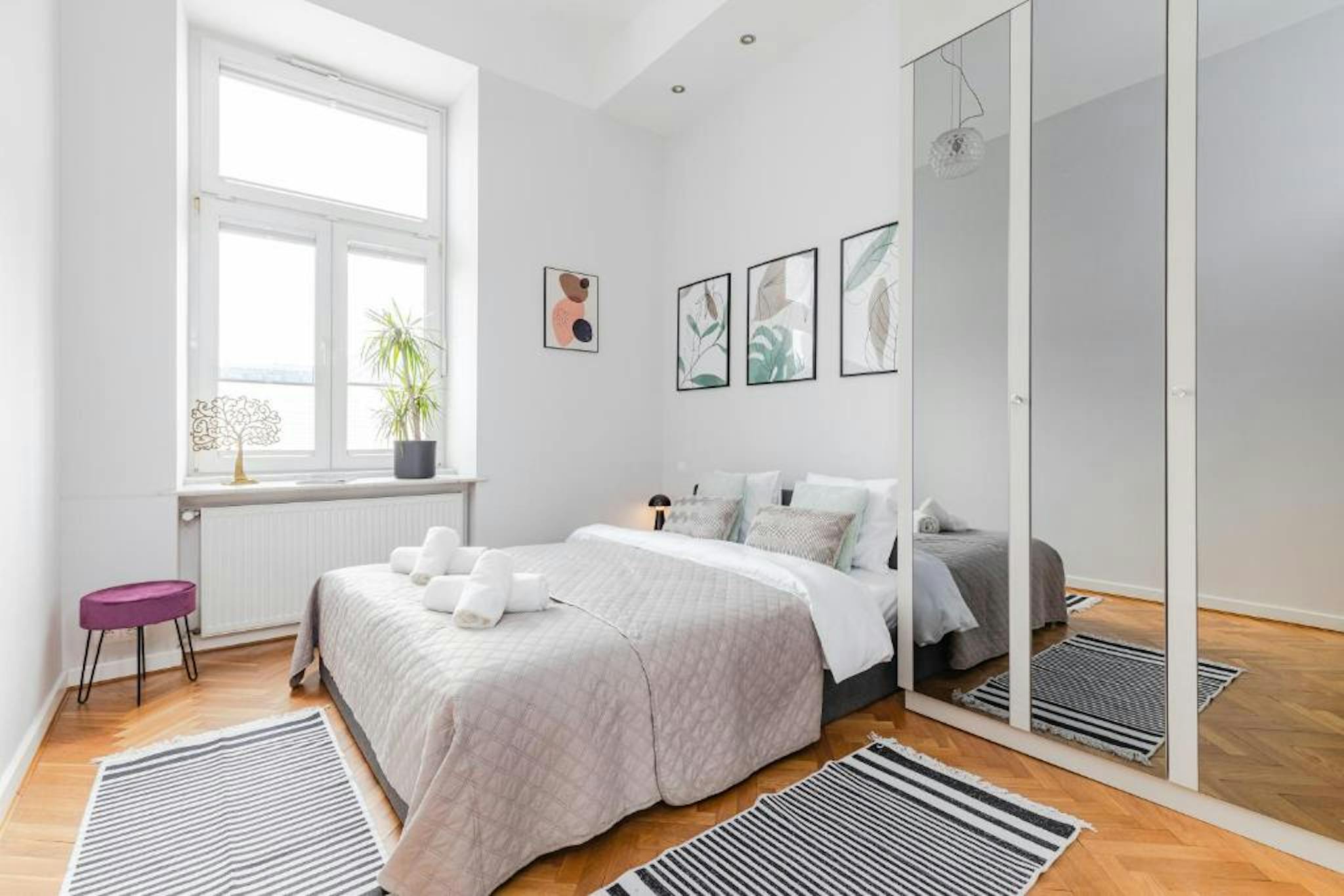 Smolna, Warsaw preview