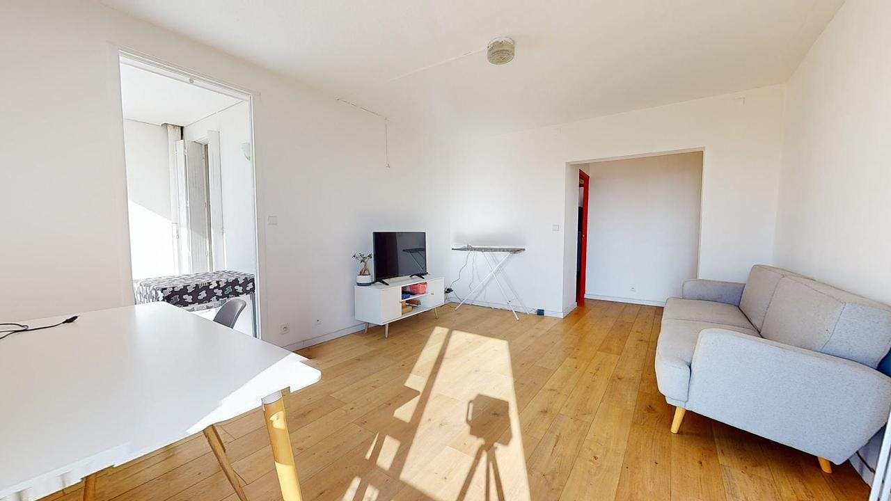 Pokój prywatny do wynajęcia za 397 € miesięcznie w mieście Nîmes, Rue Claude Mellarede