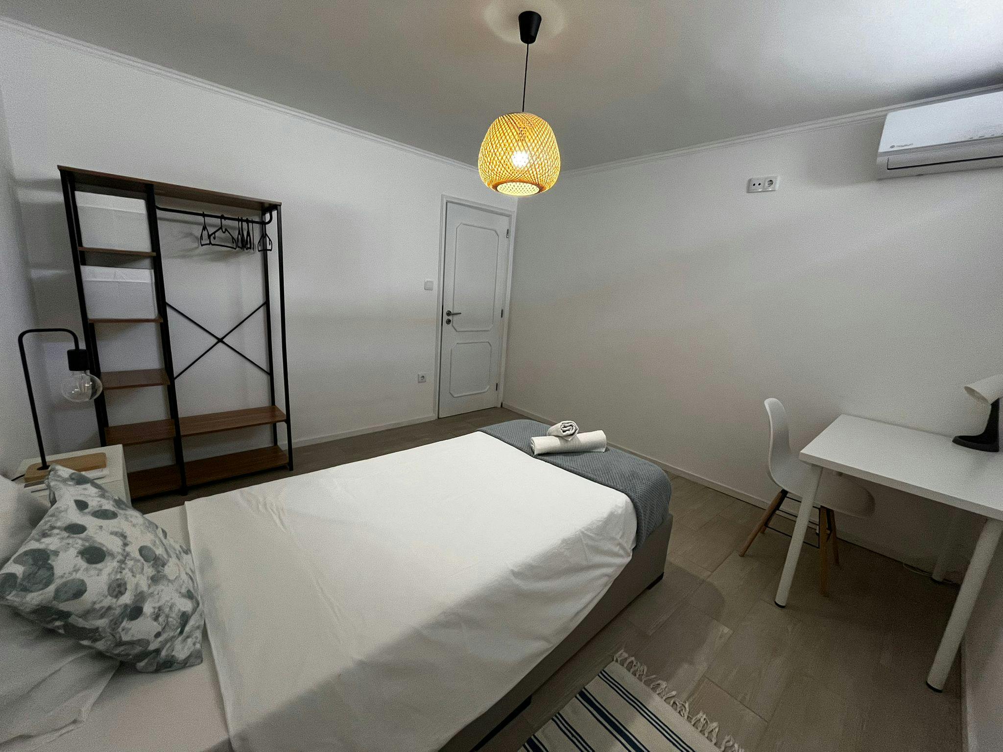 Single room Matosinhos, 1 bed, 13m² — photo 17