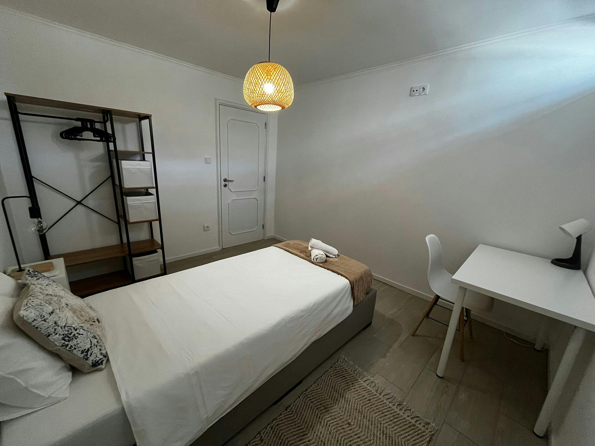 Single room Matosinhos, 1 bed, 13m² — photo 17
