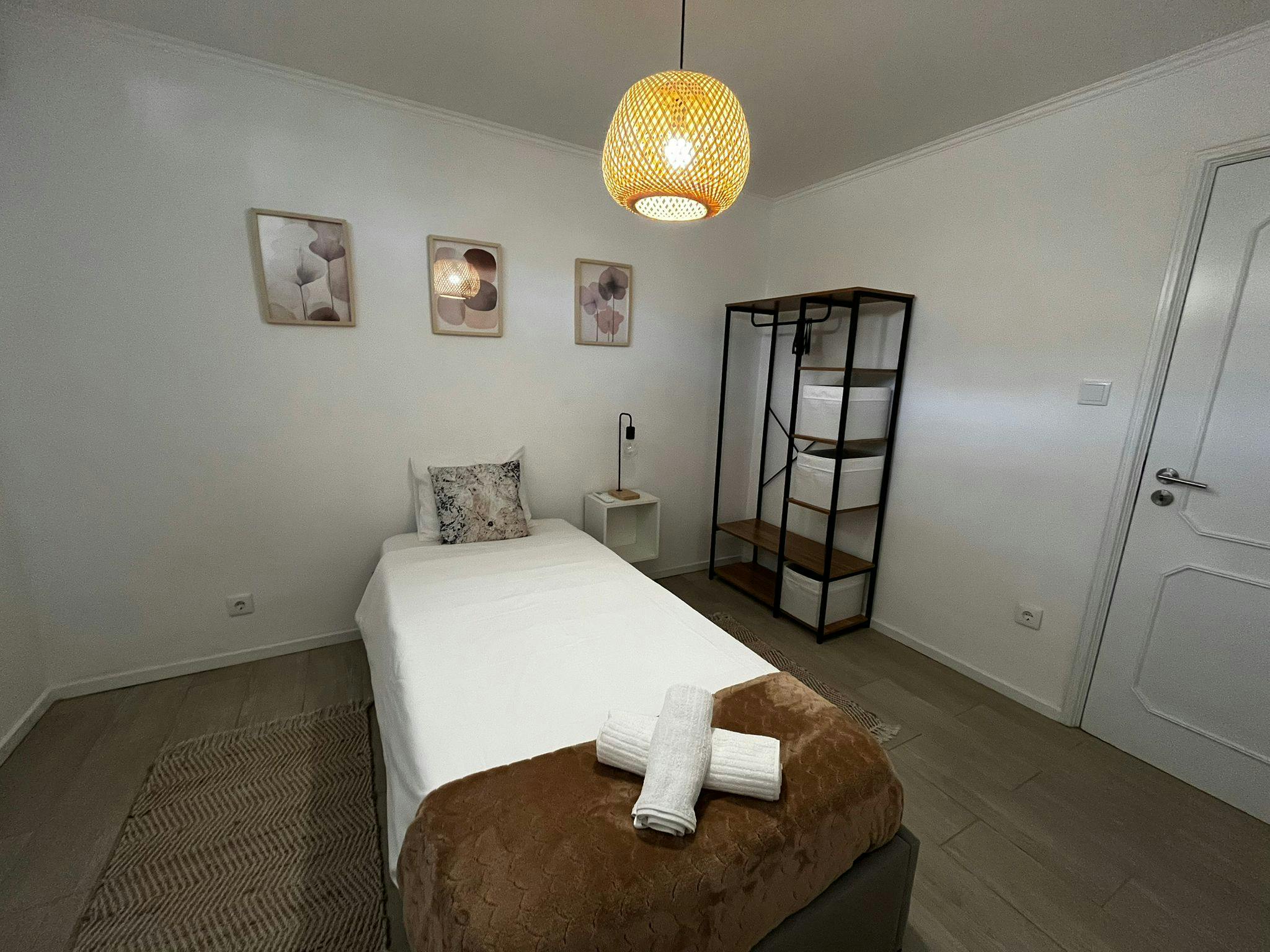 Single room Matosinhos, 1 bed, 13m² — photo 11
