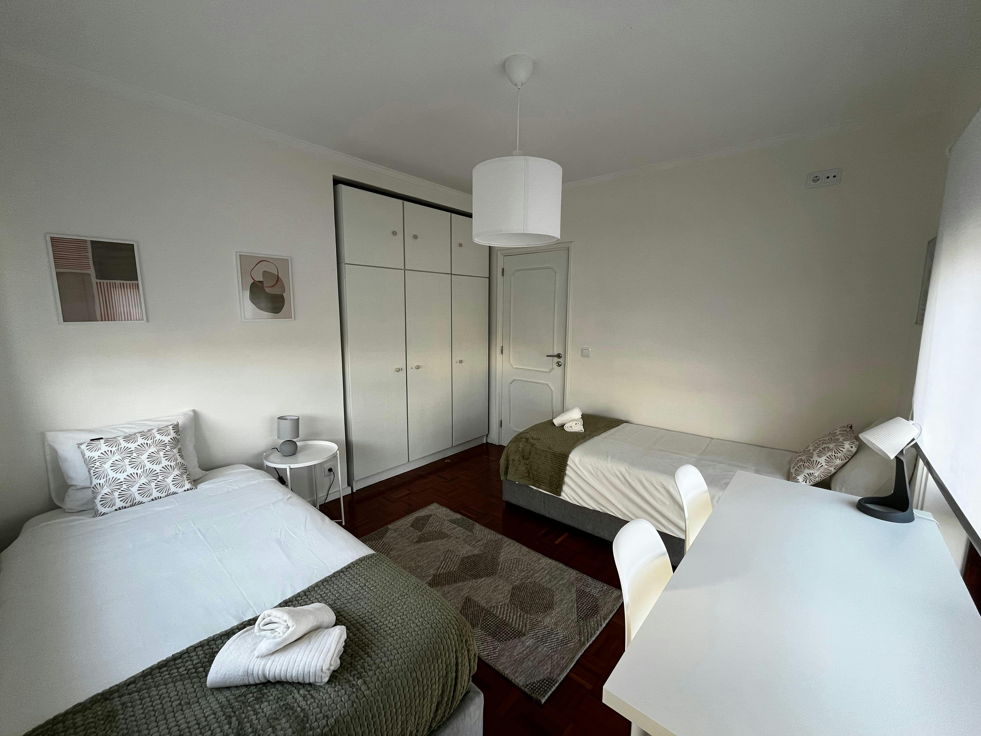 Double room Custoias, 1 bed, 14m² — photo 2