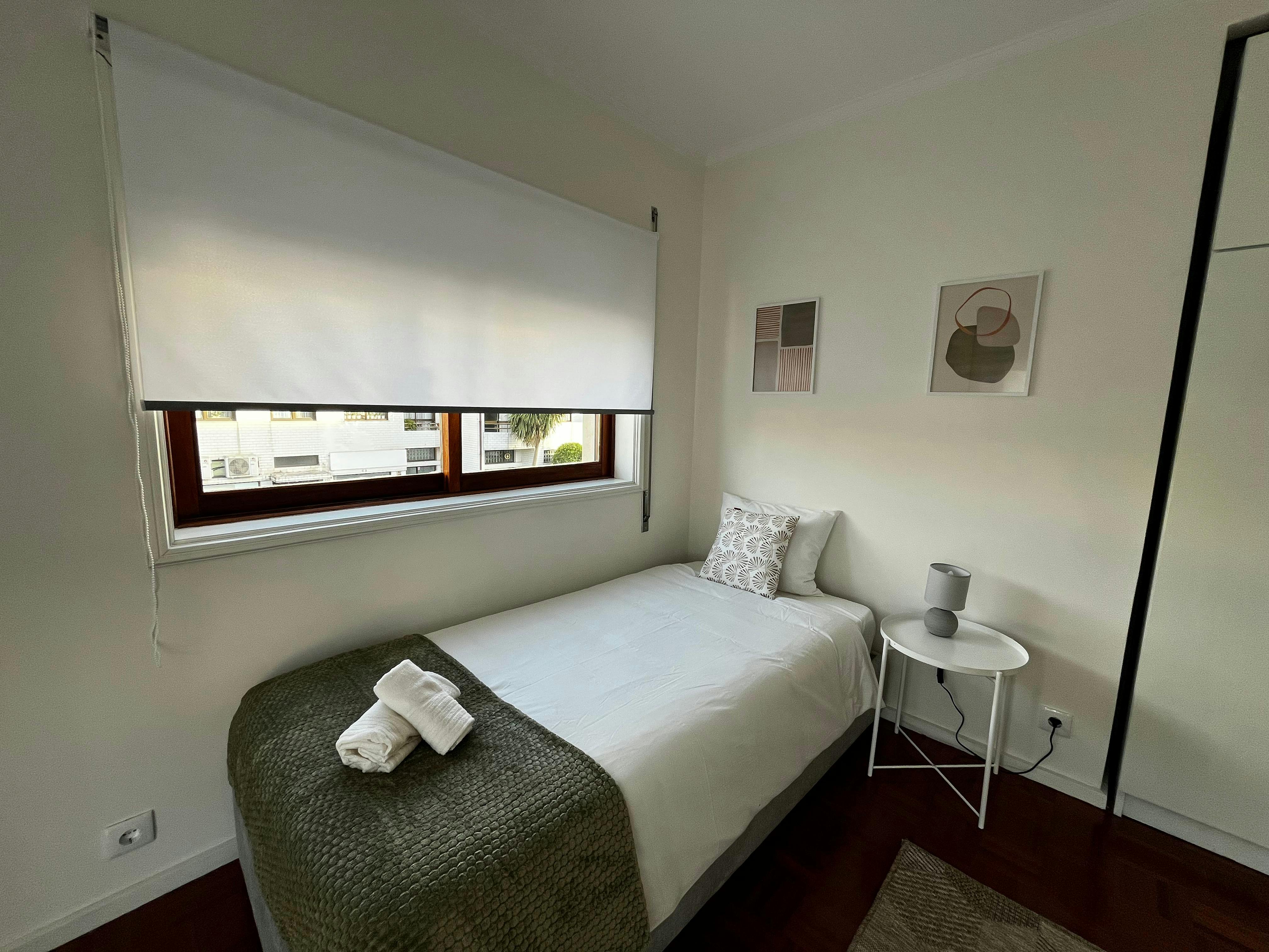 Double room Custoias, 1 bed, 14m² — photo 8