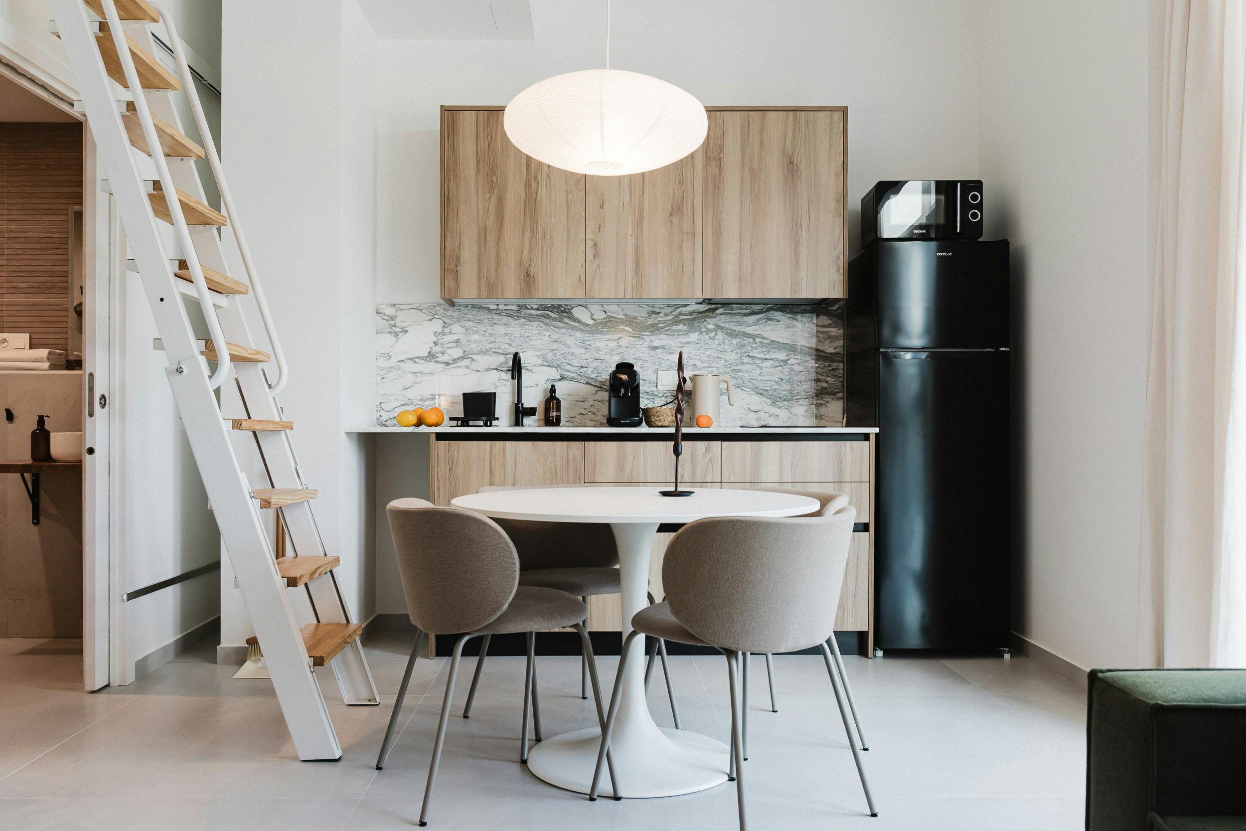 Apartment for rent for €9,998 per month in Valencia, Carrer de la Democràcia