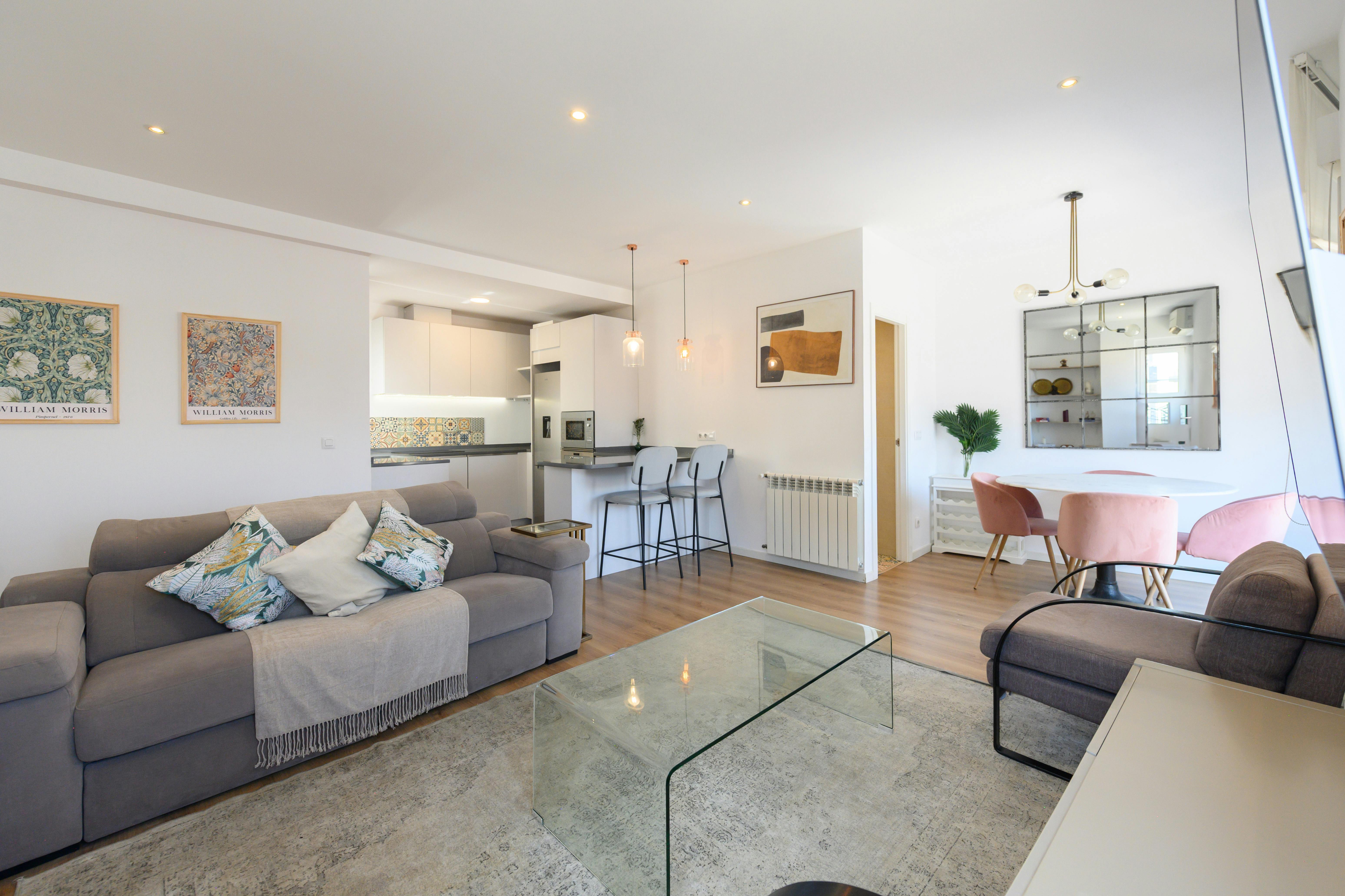 Apartment for rent for €4,812 per month in Madrid, Calle de Orense