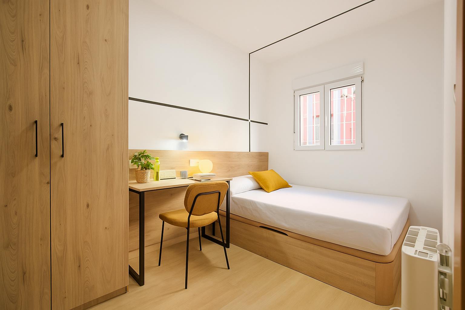 Private room for rent for €675 per month in Madrid, Calle Porthos