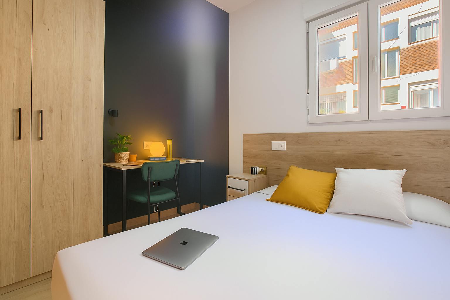 Calle Porthos, Madrid preview