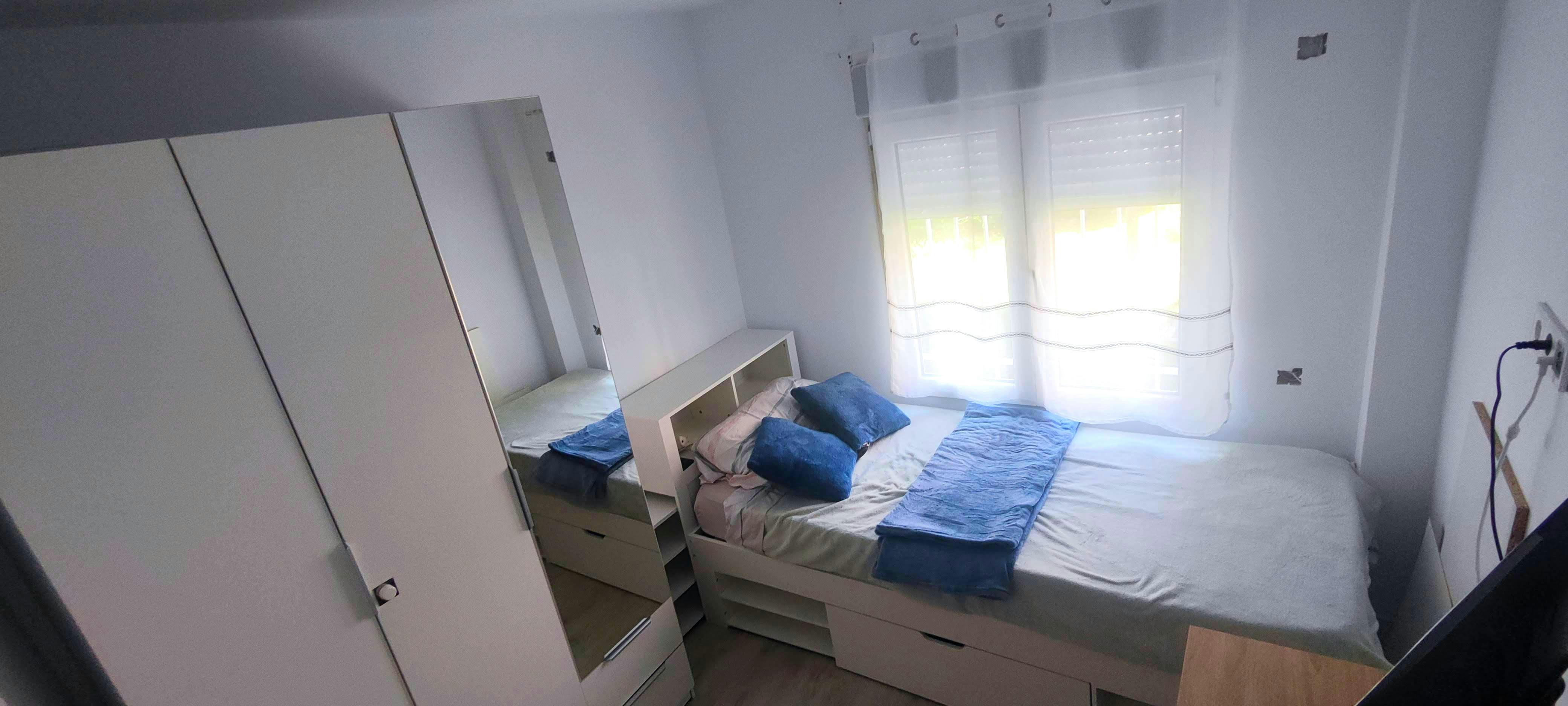Shared room for rent for €599 per month in Leganés, Calle de los Monegros