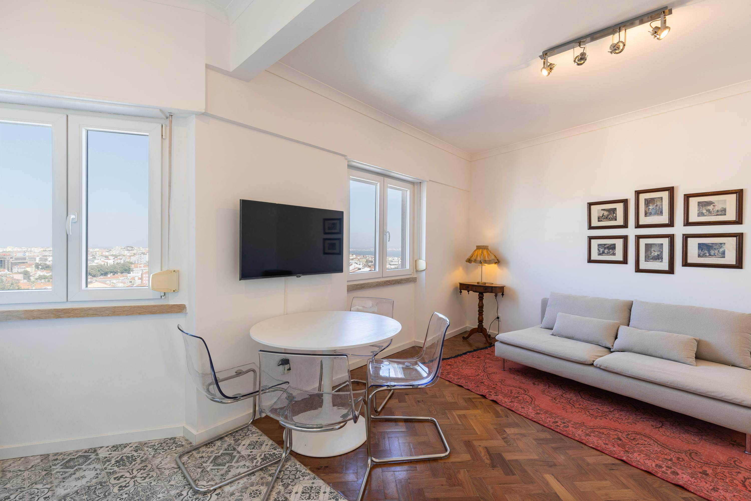 Apartment for rent for €2,600 per month in Lisbon, Rua Silva Carvalho