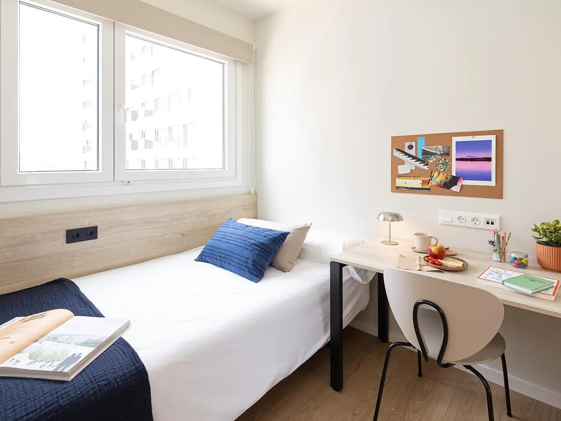 Studio for rent for €921 per month in Terrassa, Avinguda de Jaume I