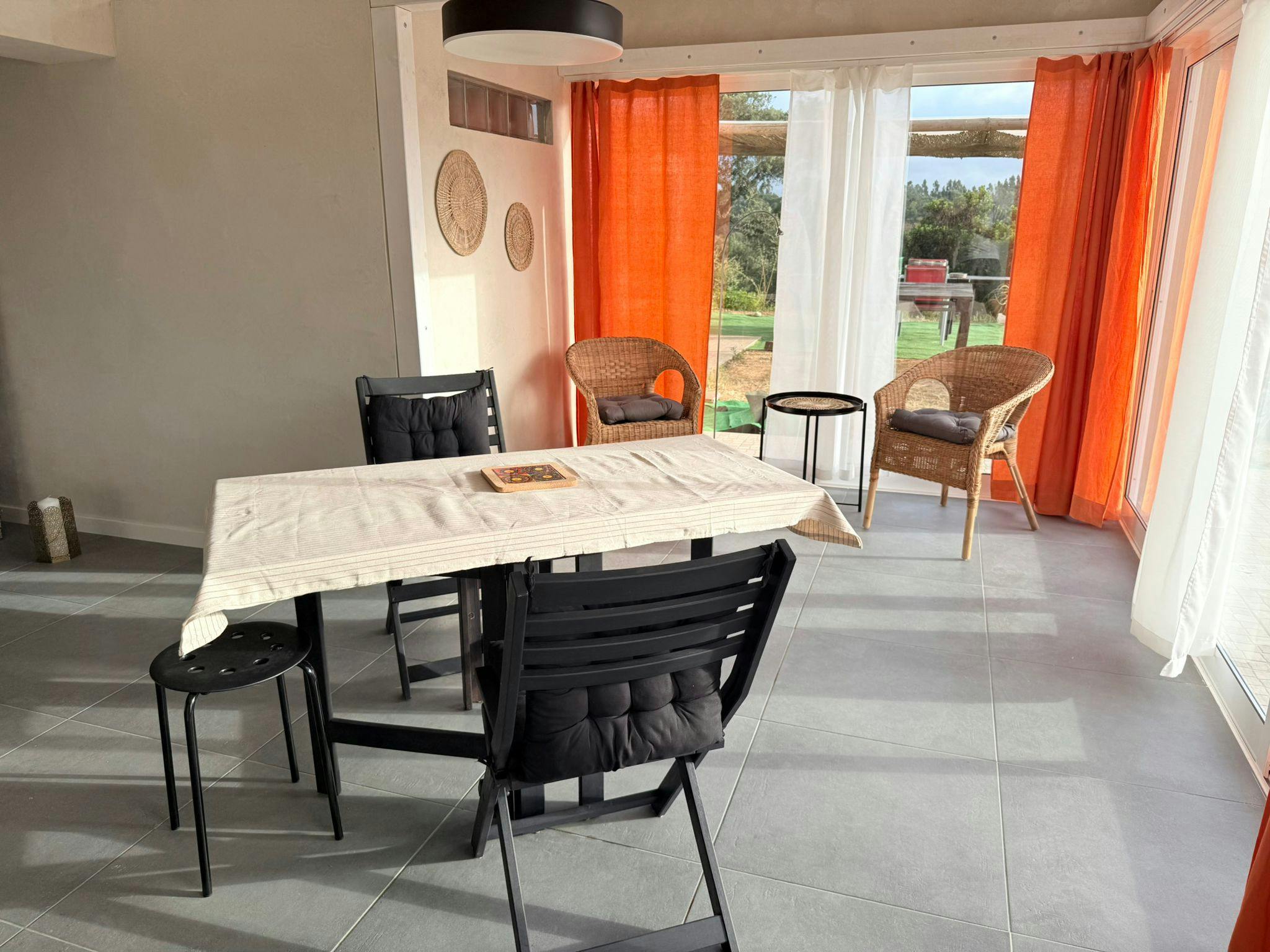 Mieszkanie do wynajęcia za 1247 € miesięcznie w mieście Zambujeira do Mar, Avenida do Mar