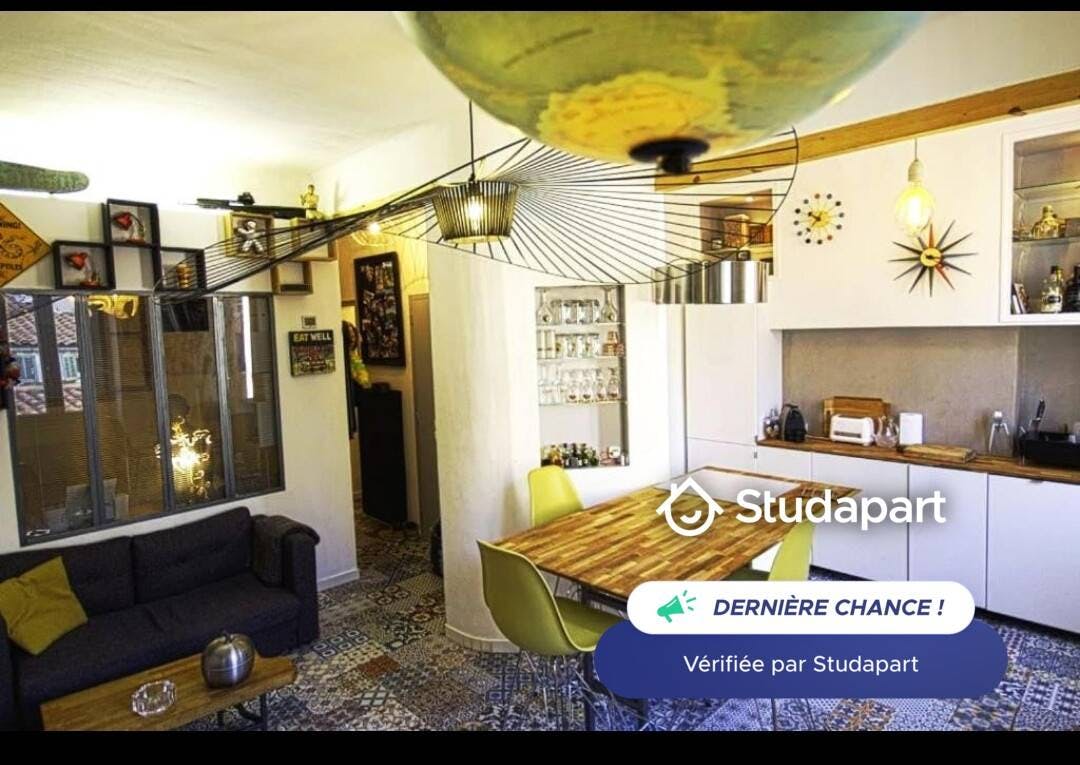 Apartment for rent for €825 per month in Marseille, Rue Puits du Denier