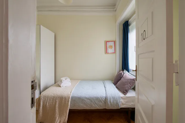 Private room in Avenida de Berna, Lisbon (1645522) room image 1