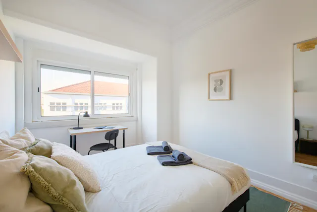 Private room in Avenida de Berna, Lisbon (1645532) room image 2