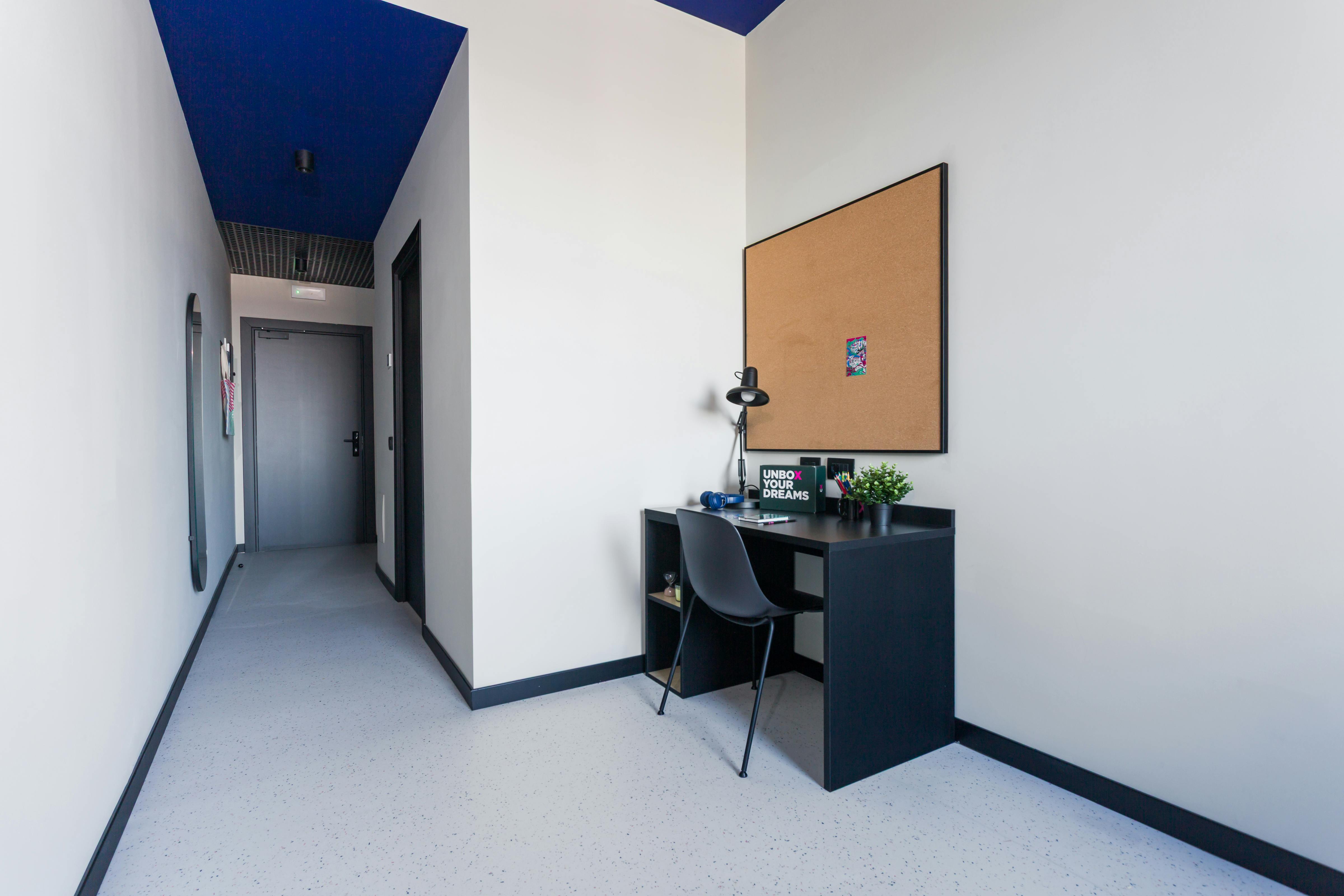 Студия сдается в аренду за 1 400 € в месяц в Naples, Via Galileo Ferraris