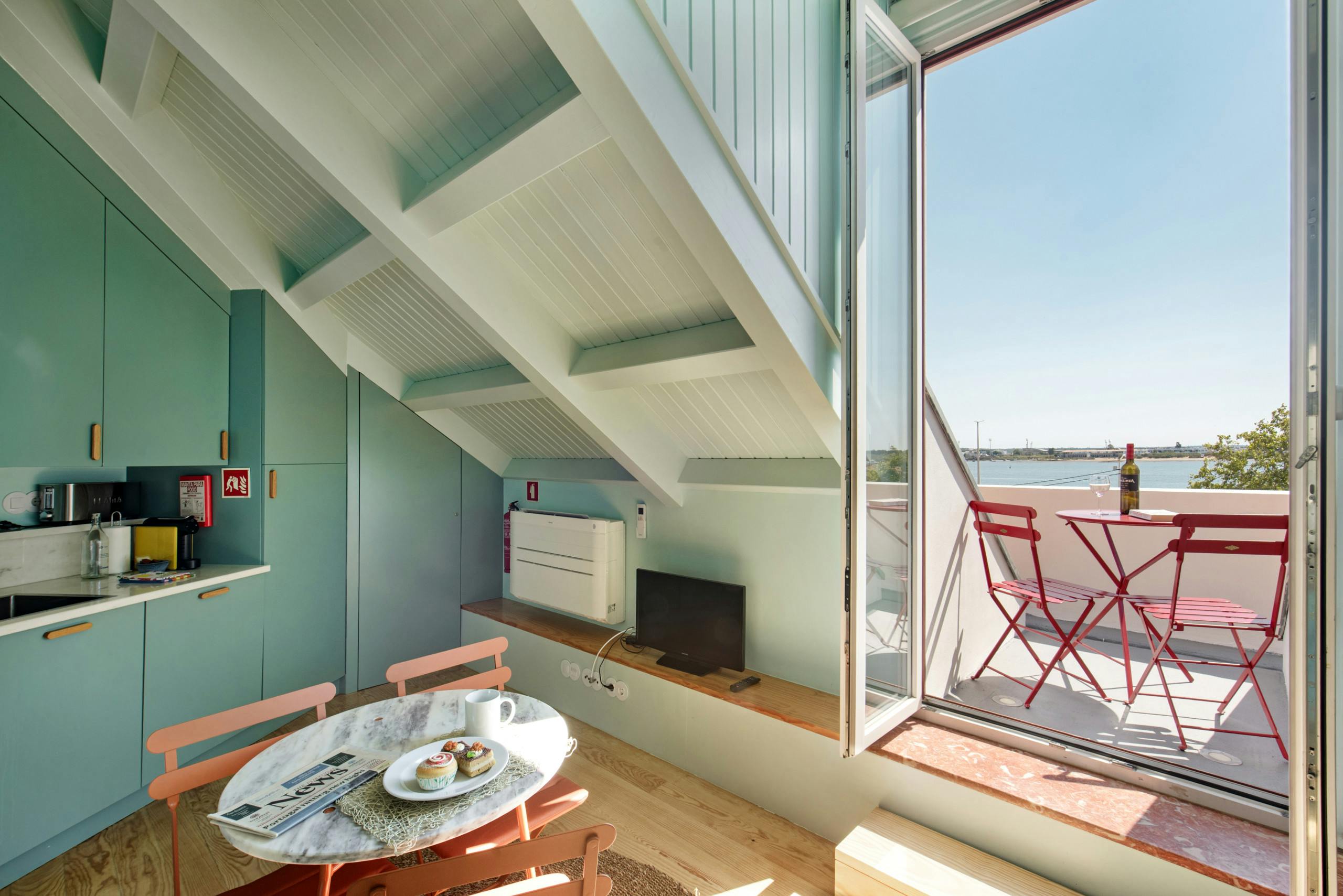 单间公寓 正在以 €9,999 的月租出租，其位于 Vila Real de Santo António, Avenida da República