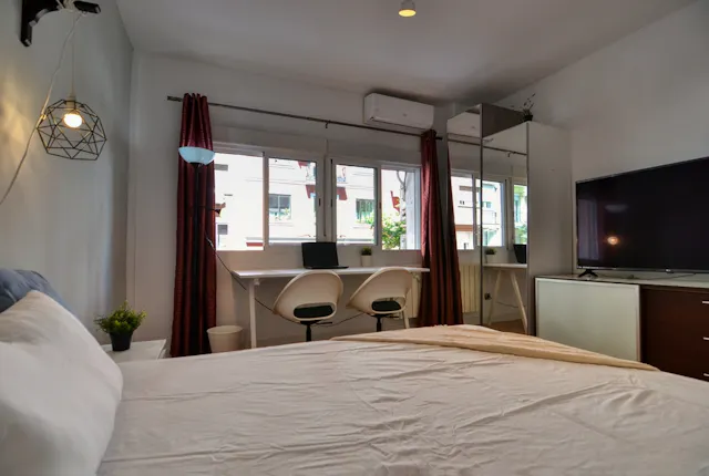 Private room in Calle de Cartagena, Madrid (1645934) room image 2
