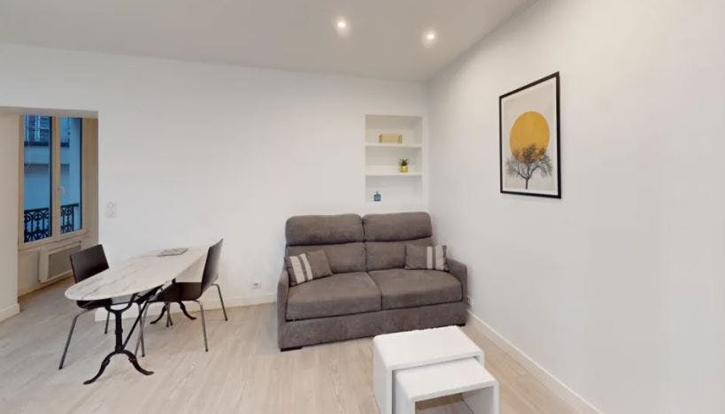 Apartment for rent for €3,400 per month in Paris, Rue de Laborde