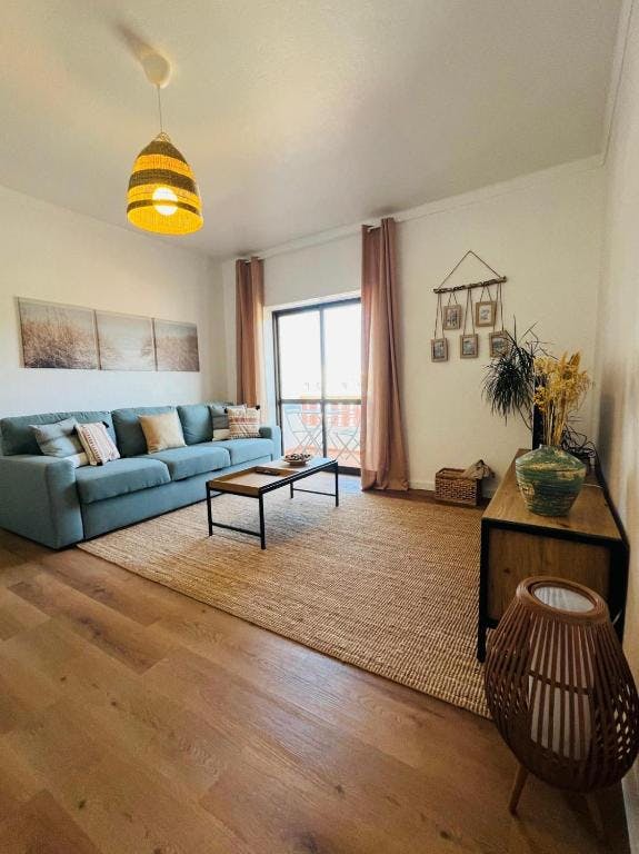 Mieszkanie do wynajęcia za 900 € miesięcznie w mieście Odeceixe, Rua da Várzea